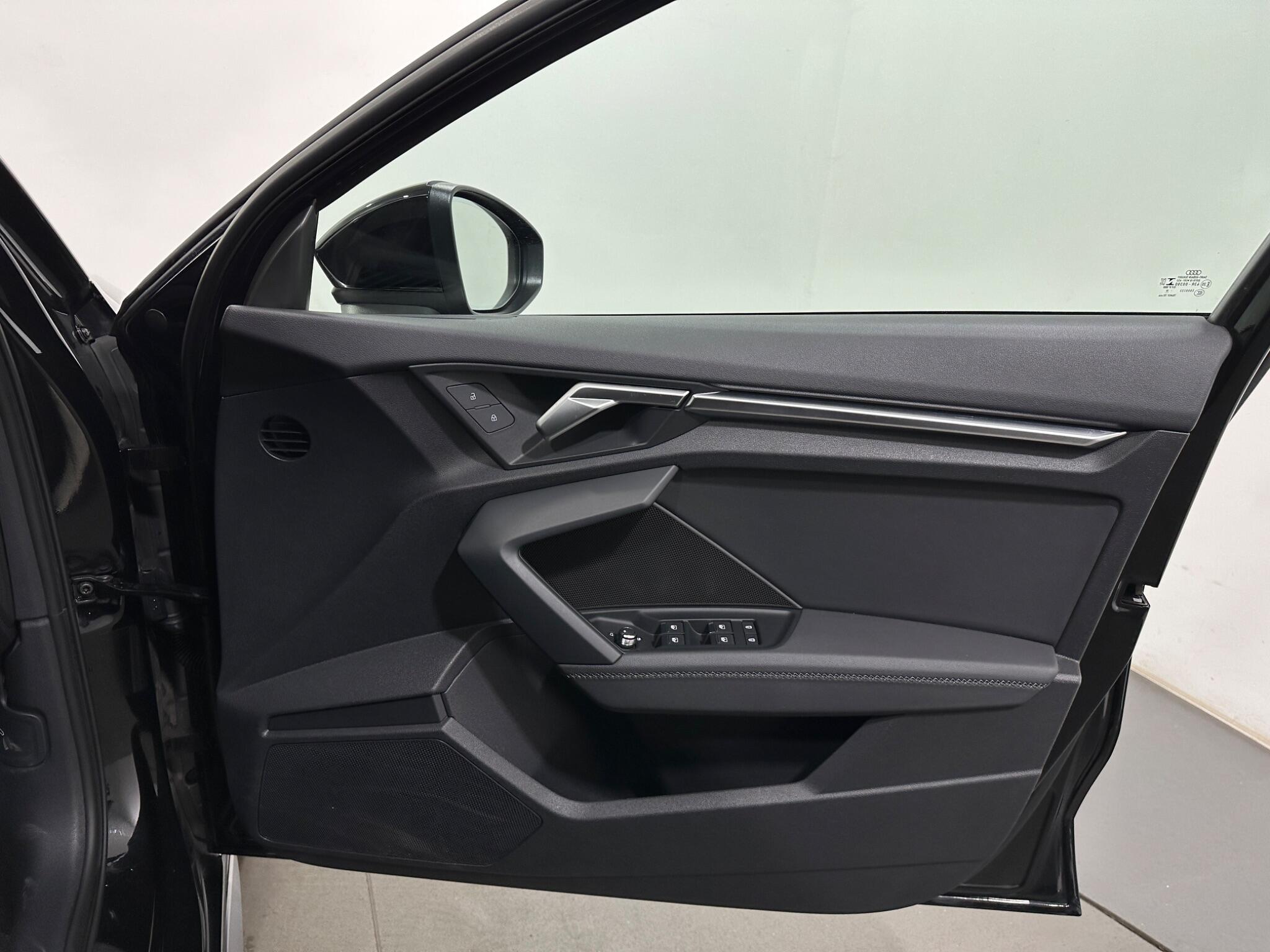 Audi A3 view 32