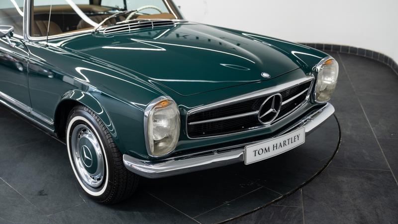 Mercedes-Benz SL view 10