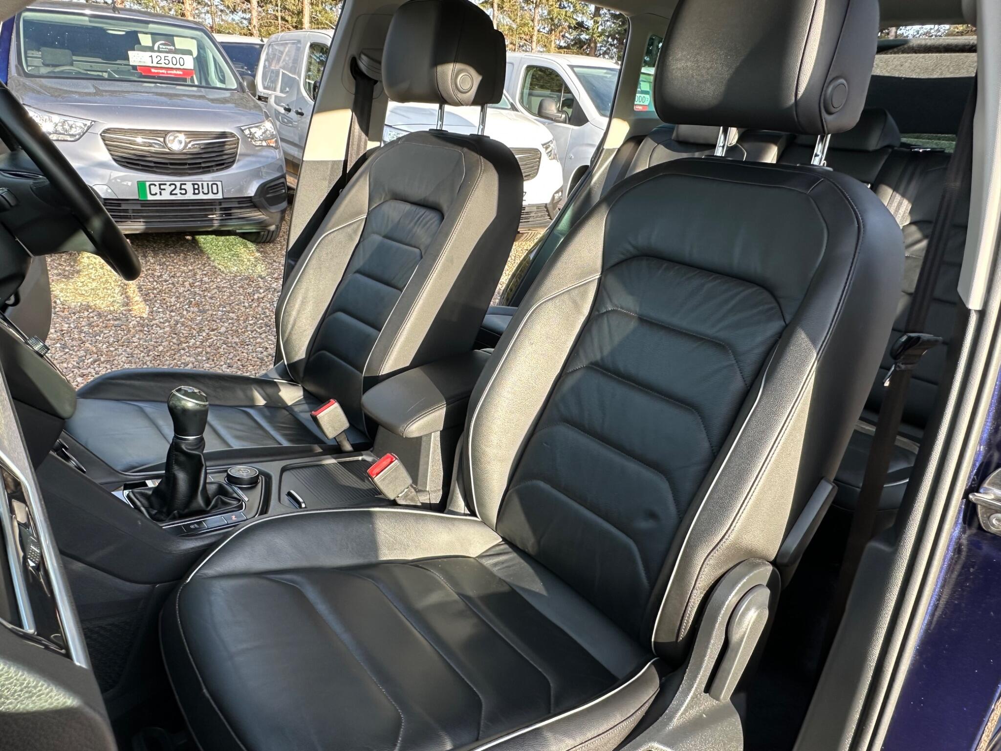 Volkswagen Tiguan view 21