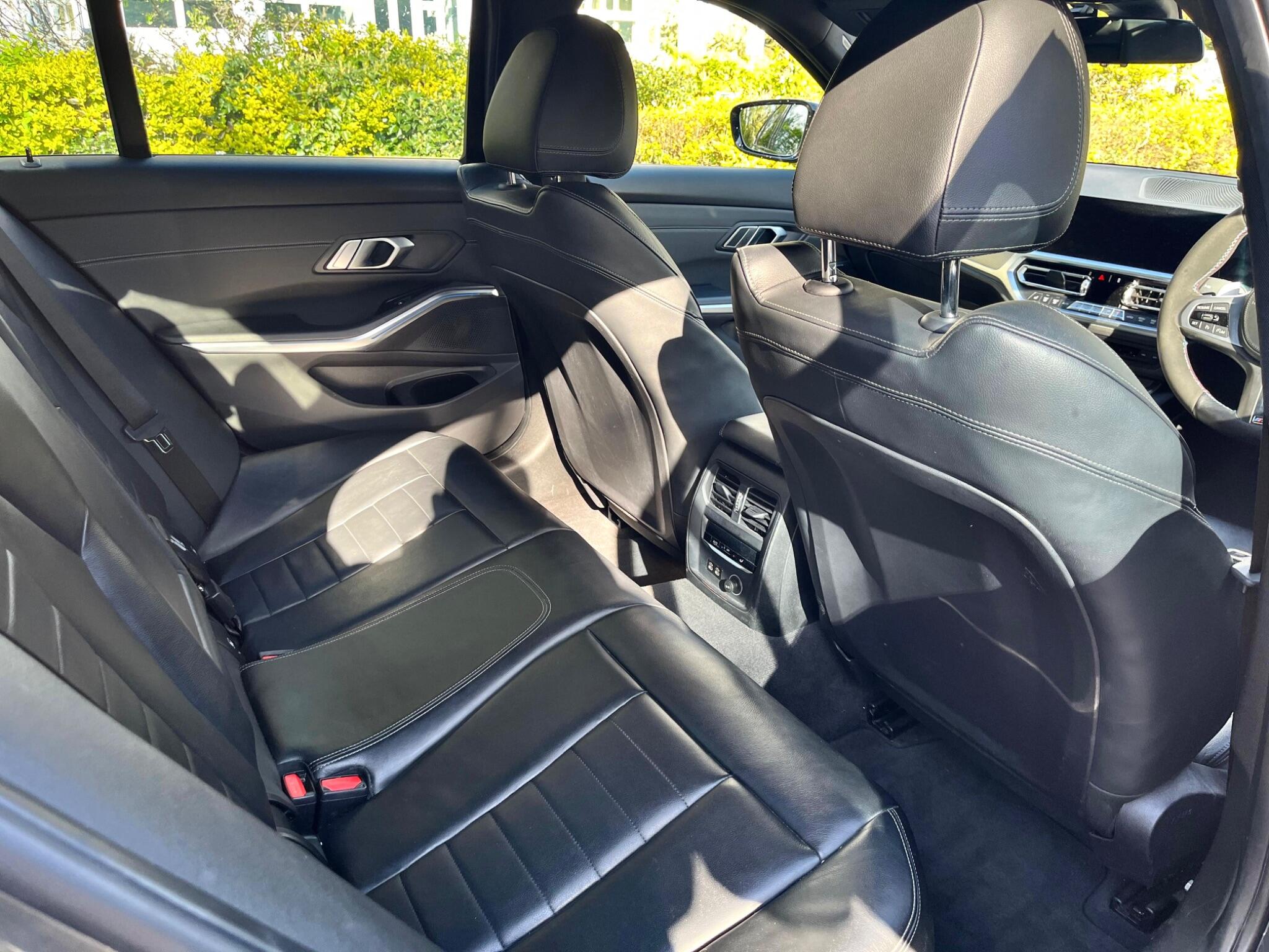 BMW 3 Series view 6