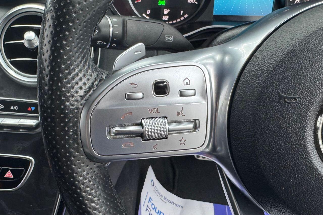 Mercedes-Benz C-Class view 21
