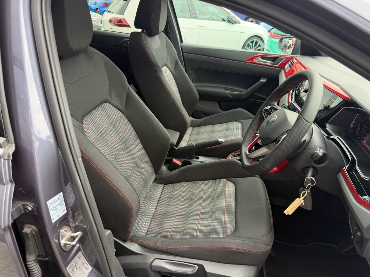 Volkswagen Polo view 18