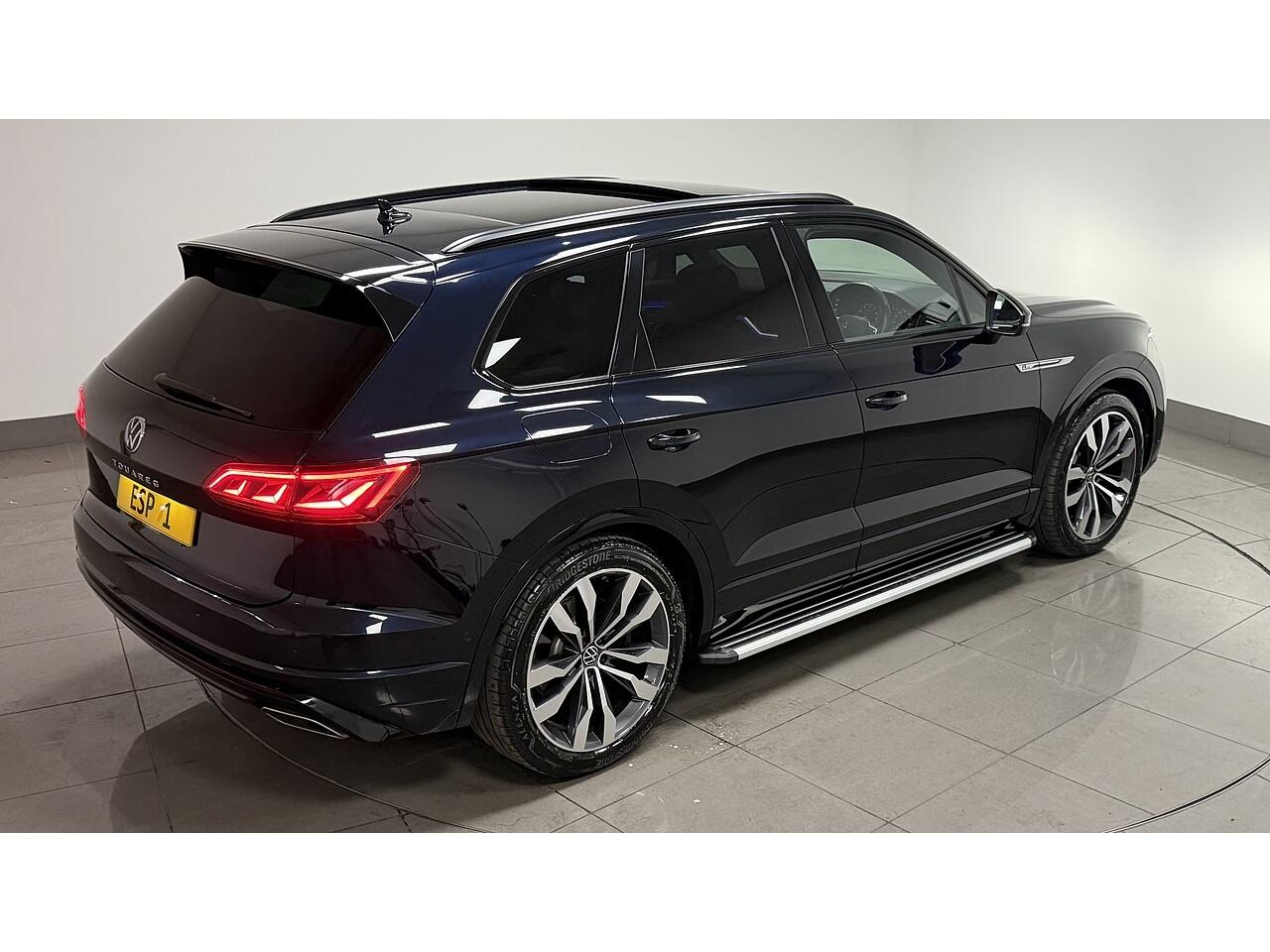 Volkswagen Touareg view 13