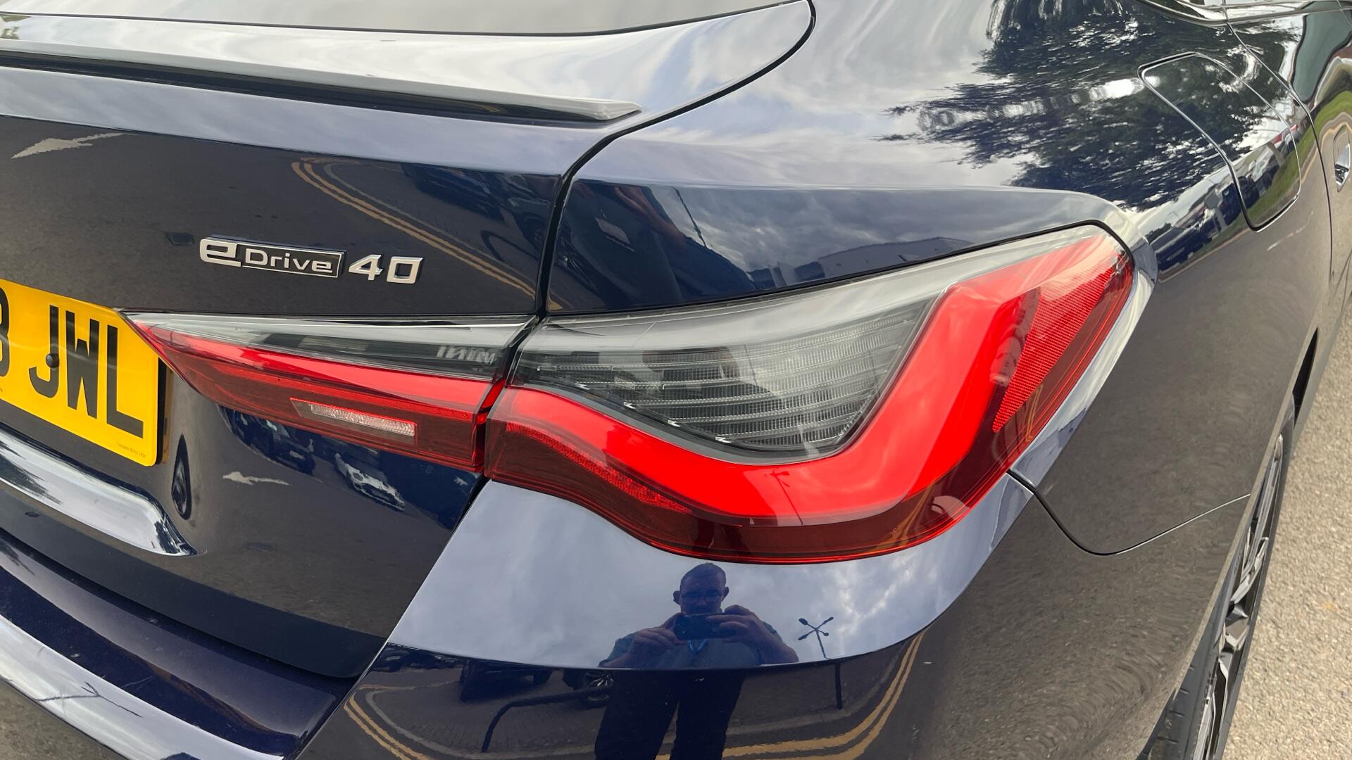 BMW i4 view 22