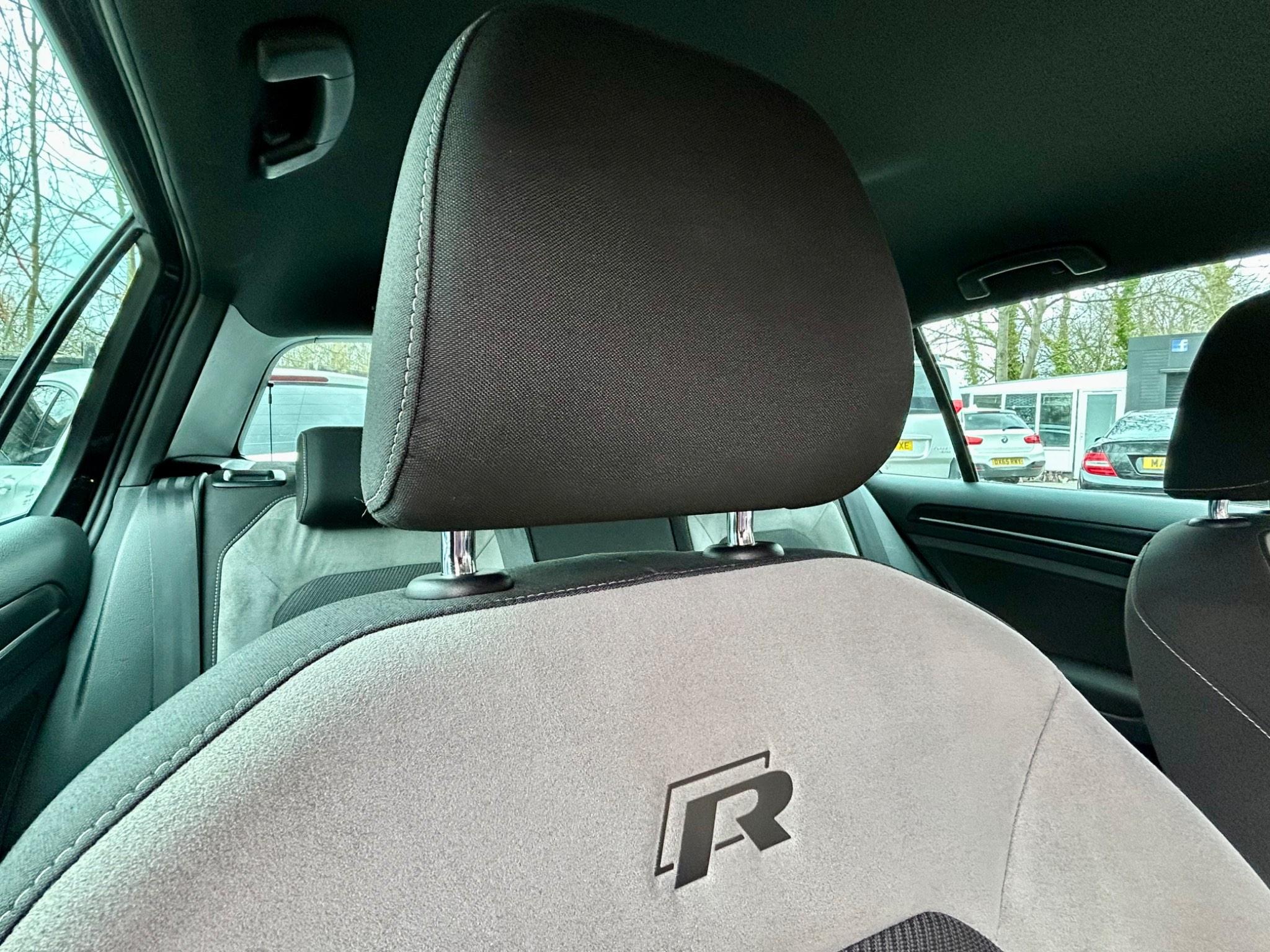 Volkswagen Golf view 21
