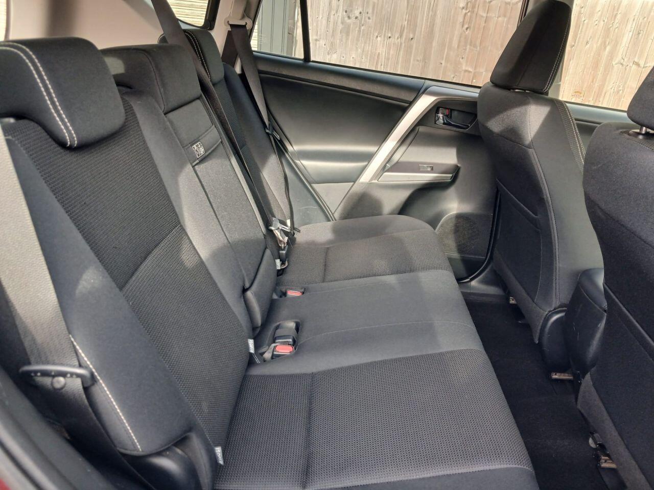 Toyota Rav4 view 32