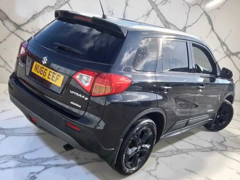 Suzuki Vitara view 2