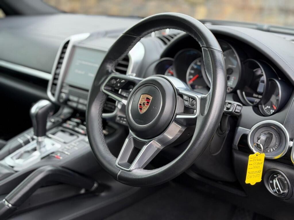 Porsche Cayenne view 14