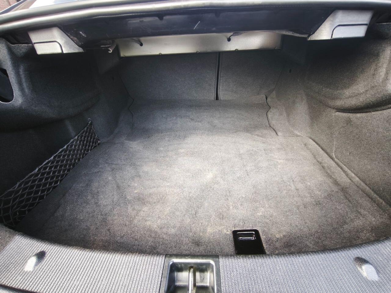 Mercedes-Benz C-Class view 11