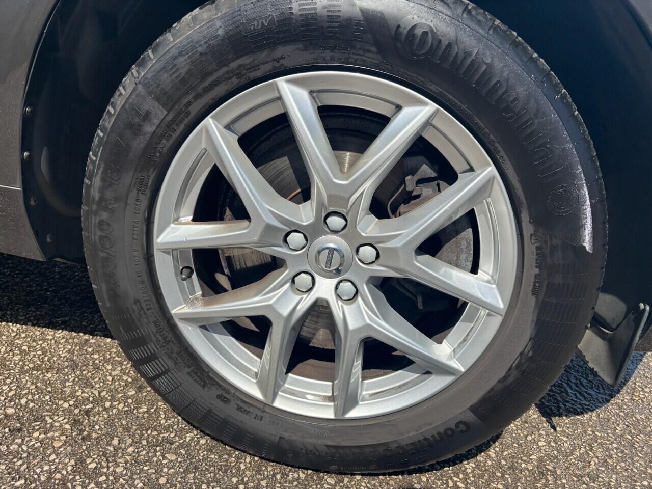 Volvo XC60 view 25