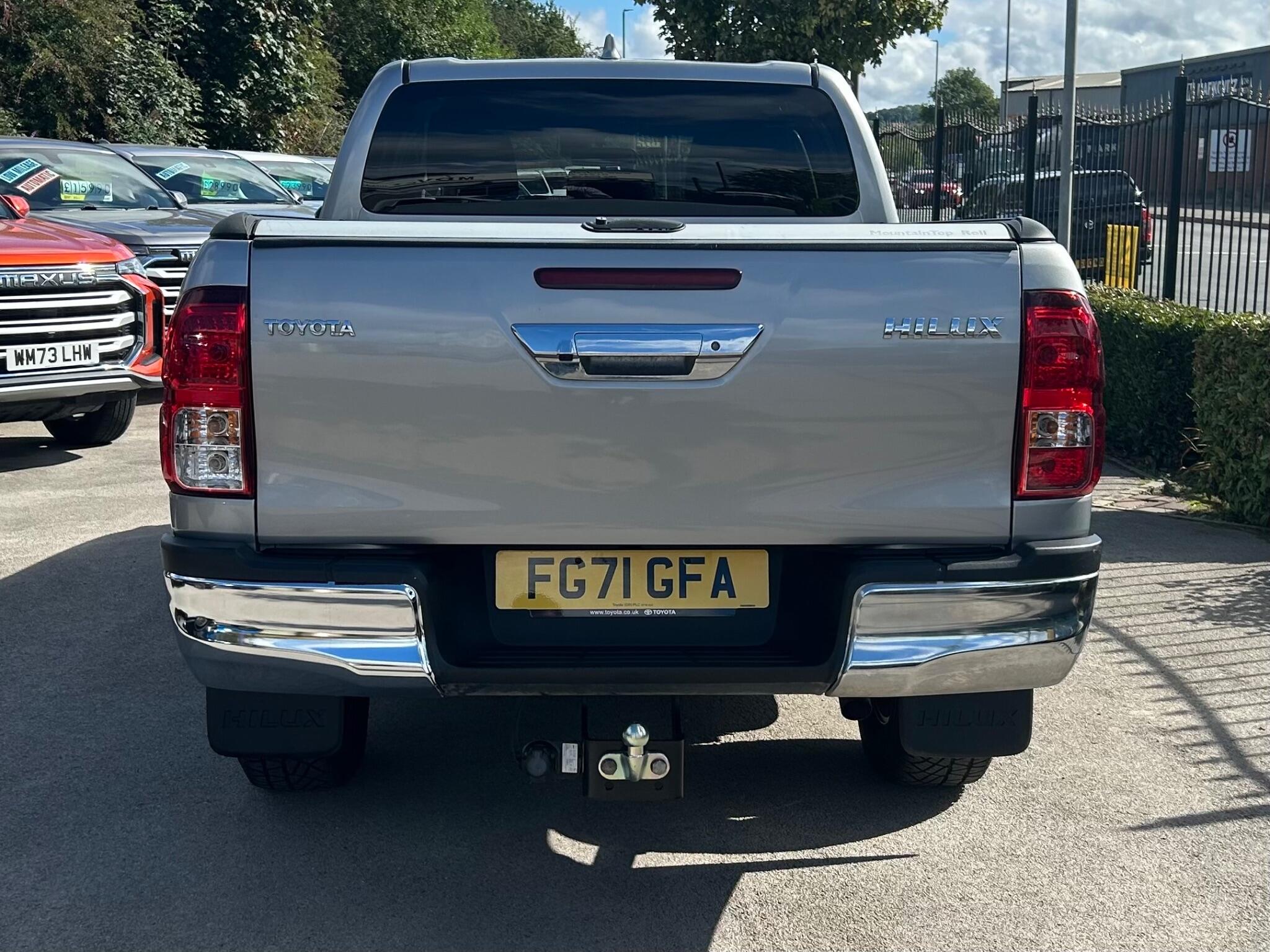 Toyota Hilux view 51