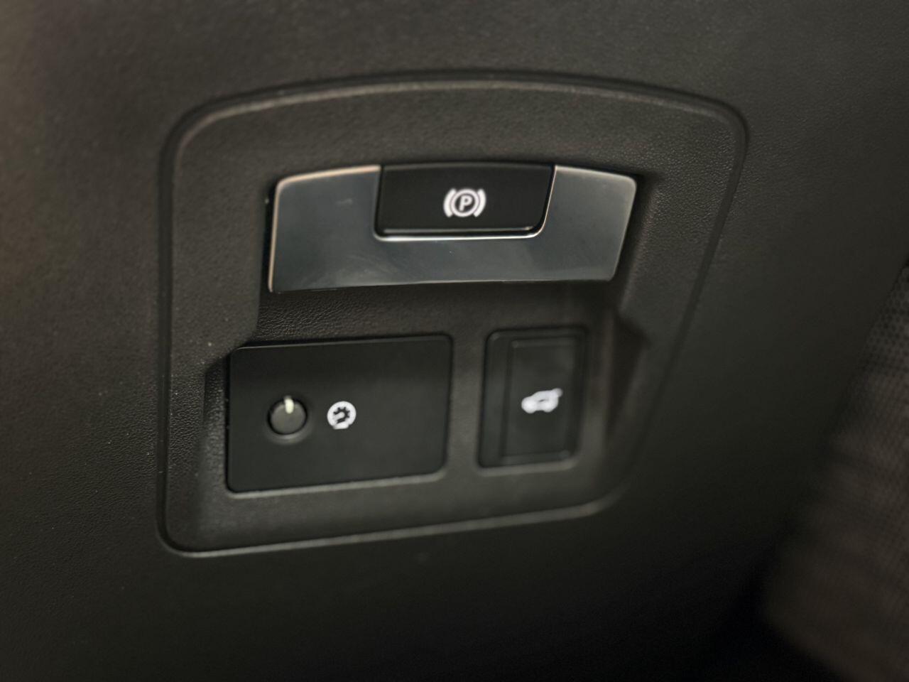 Land Rover Range Rover Velar view 37