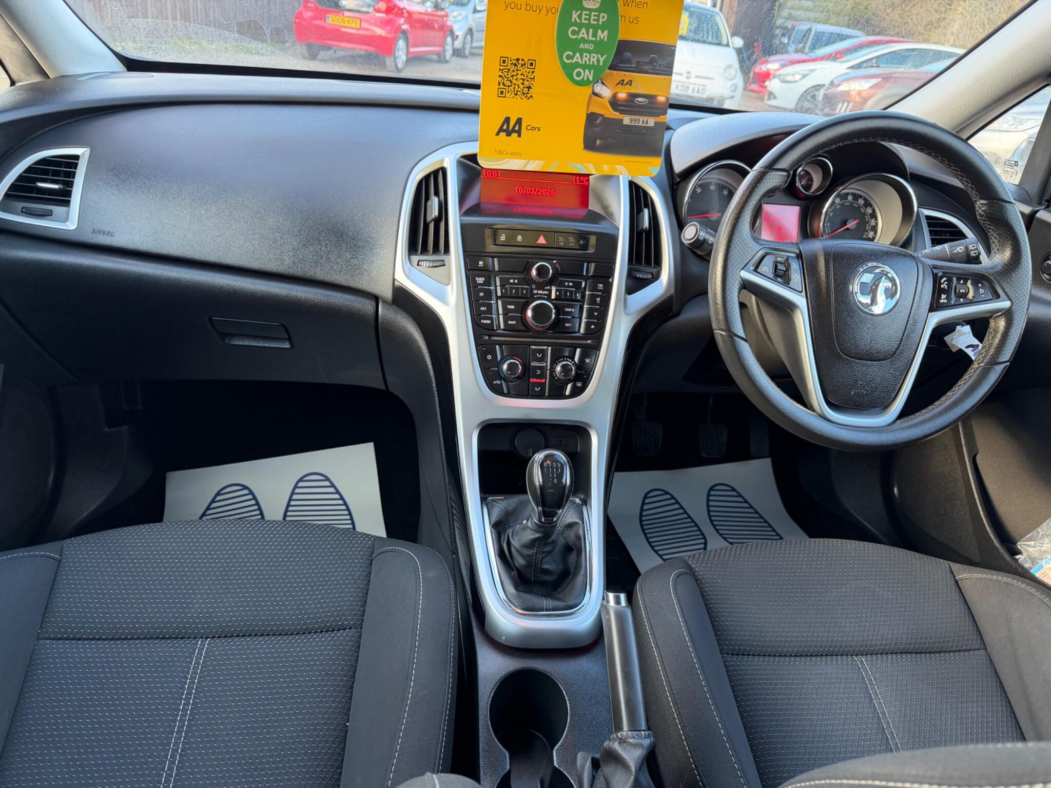 2014 Vauxhall Astra 1.6 16V SRi Sports Tourer Euro 5 5dr image 15