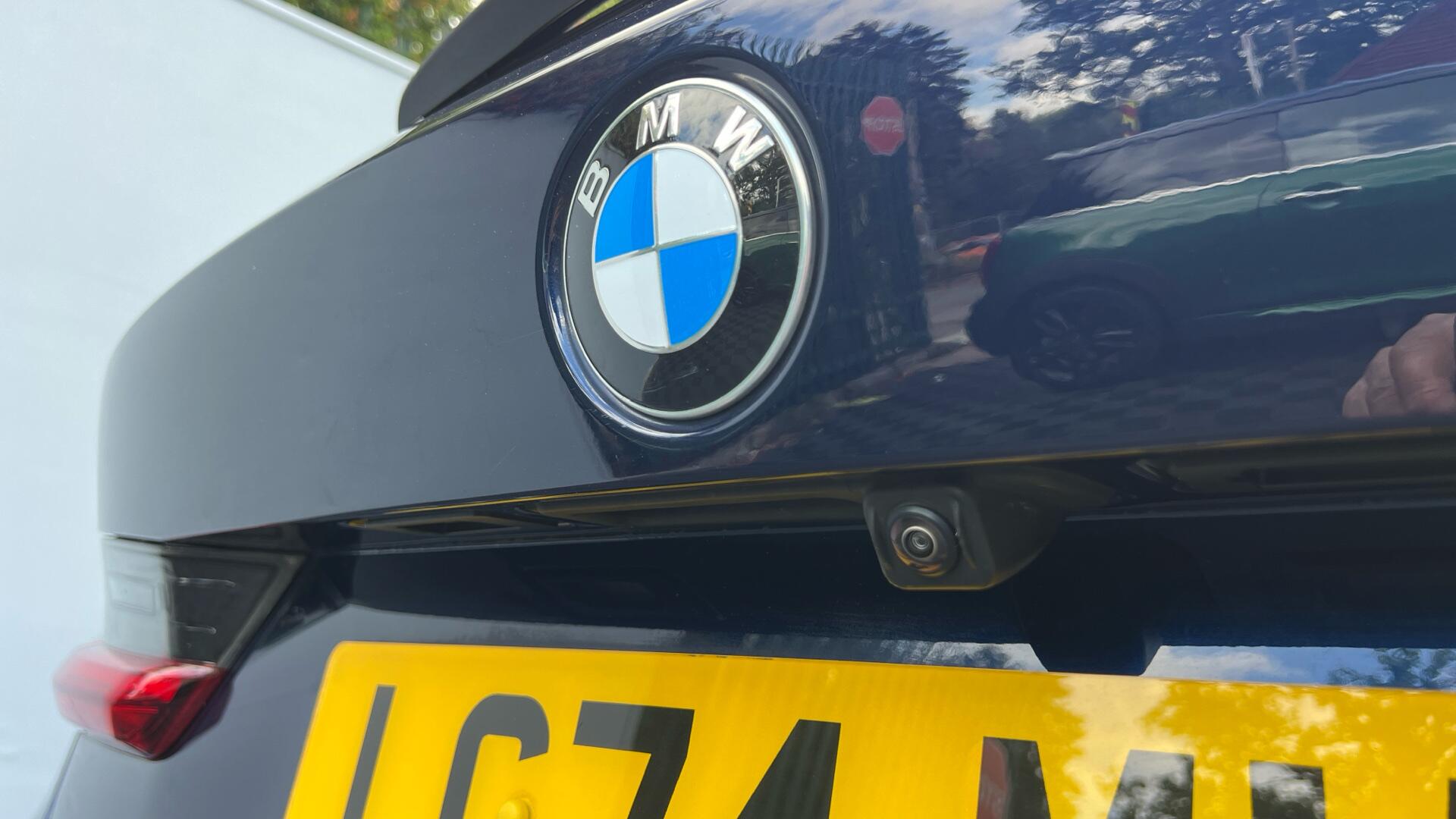 BMW 3 Series view 30