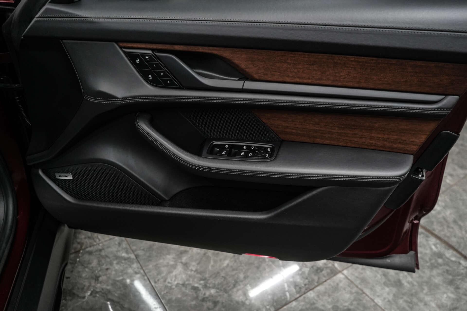 Porsche Taycan view 19