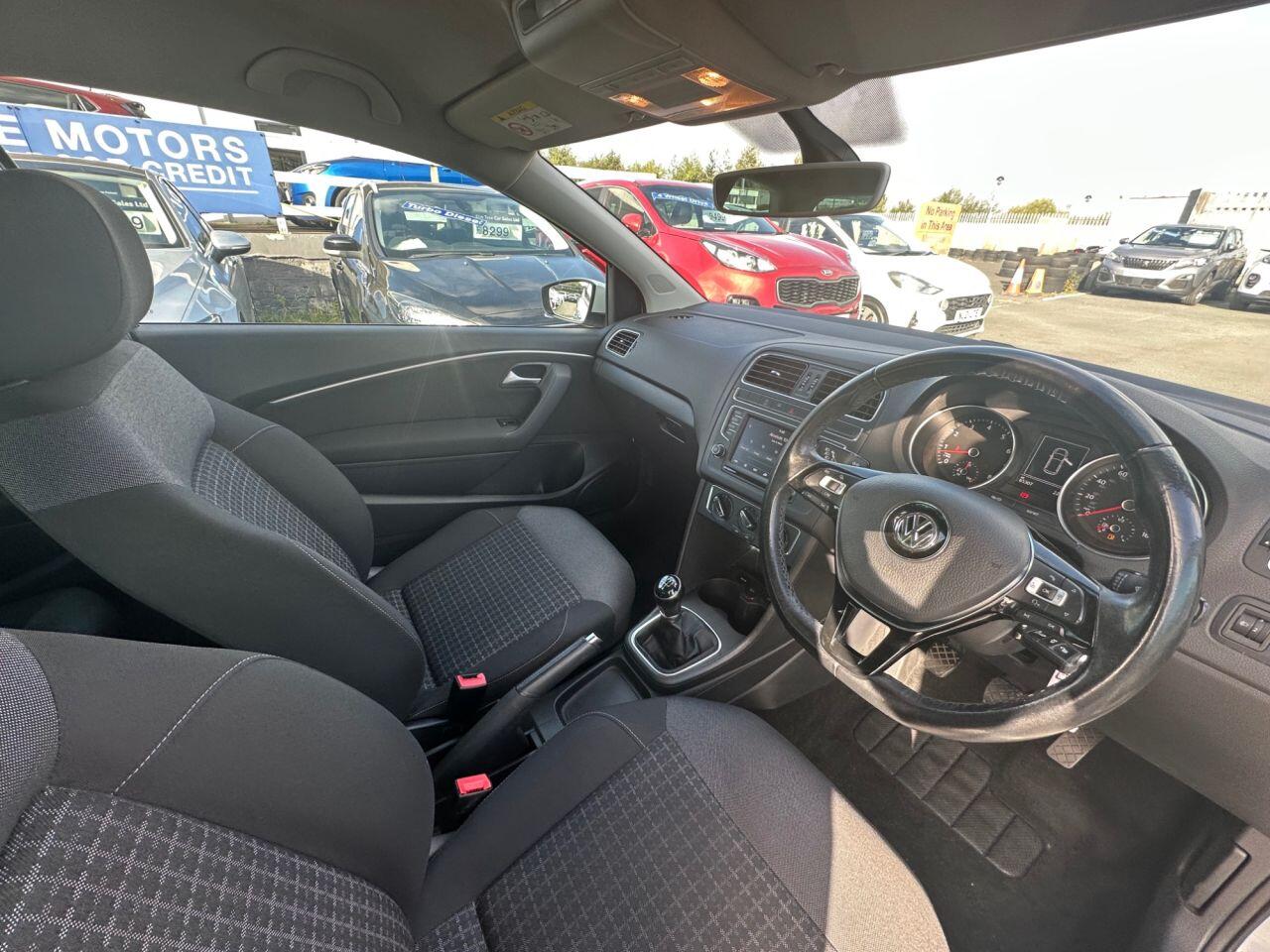 Volkswagen Polo view 2