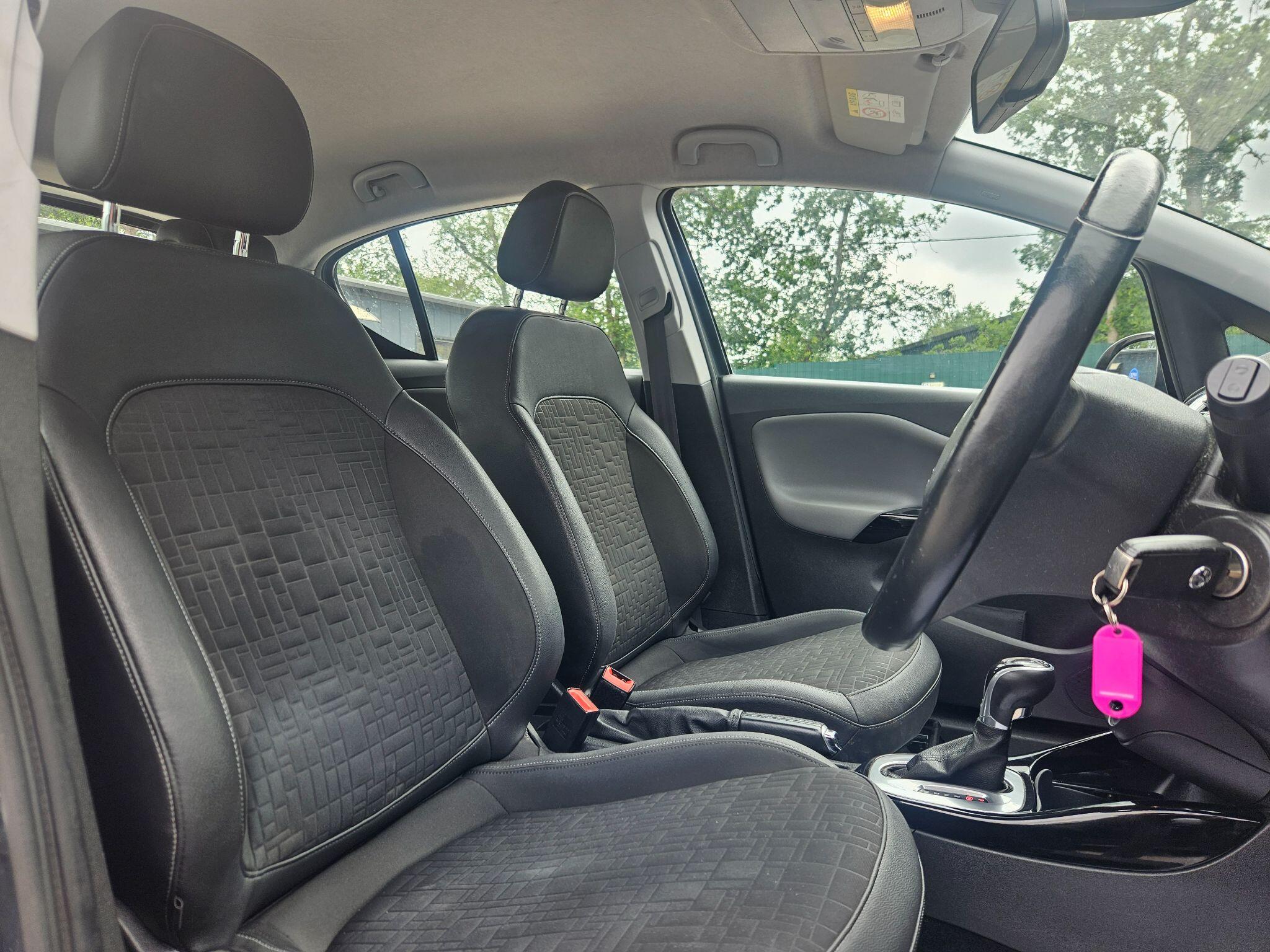 2015 Vauxhall Corsa image 19