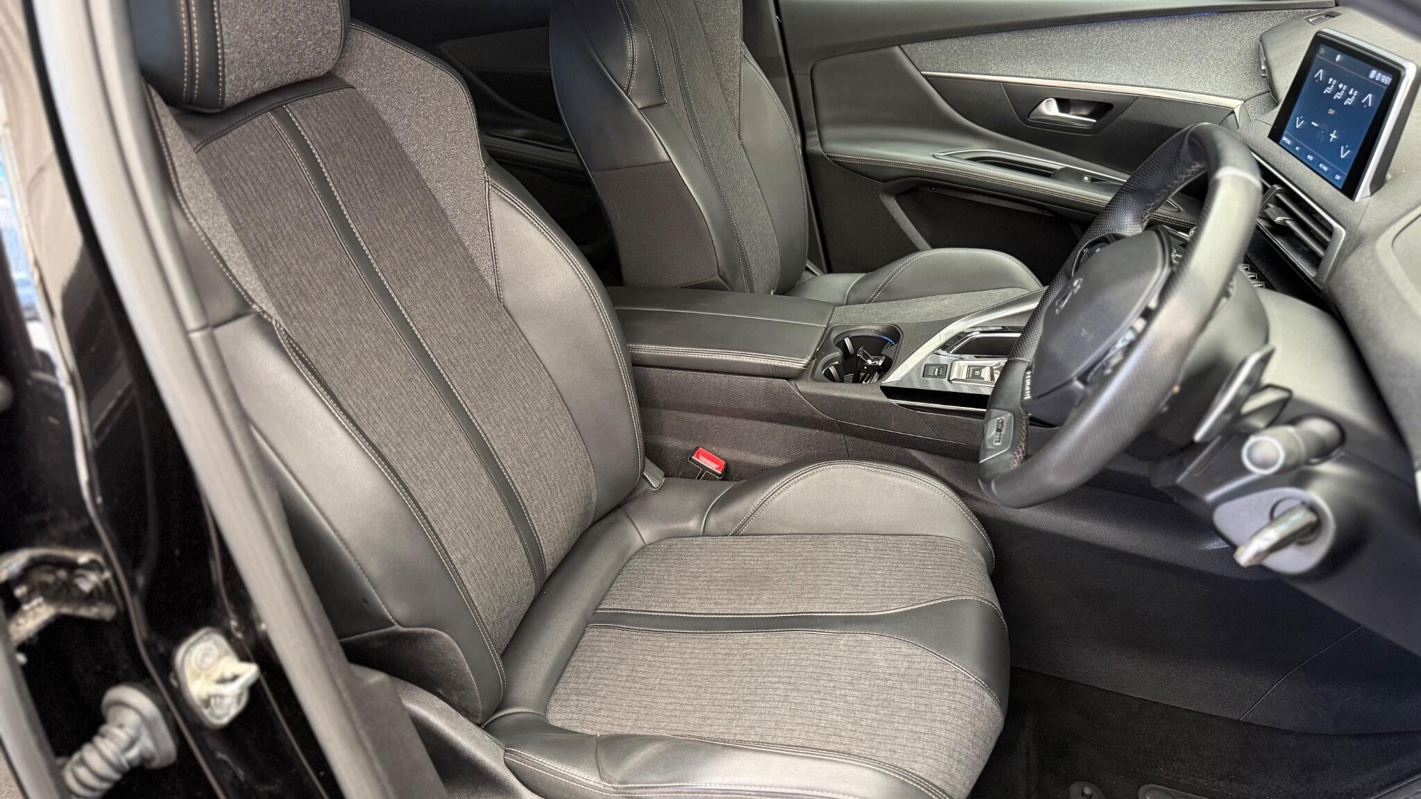 Peugeot 3008 view 22