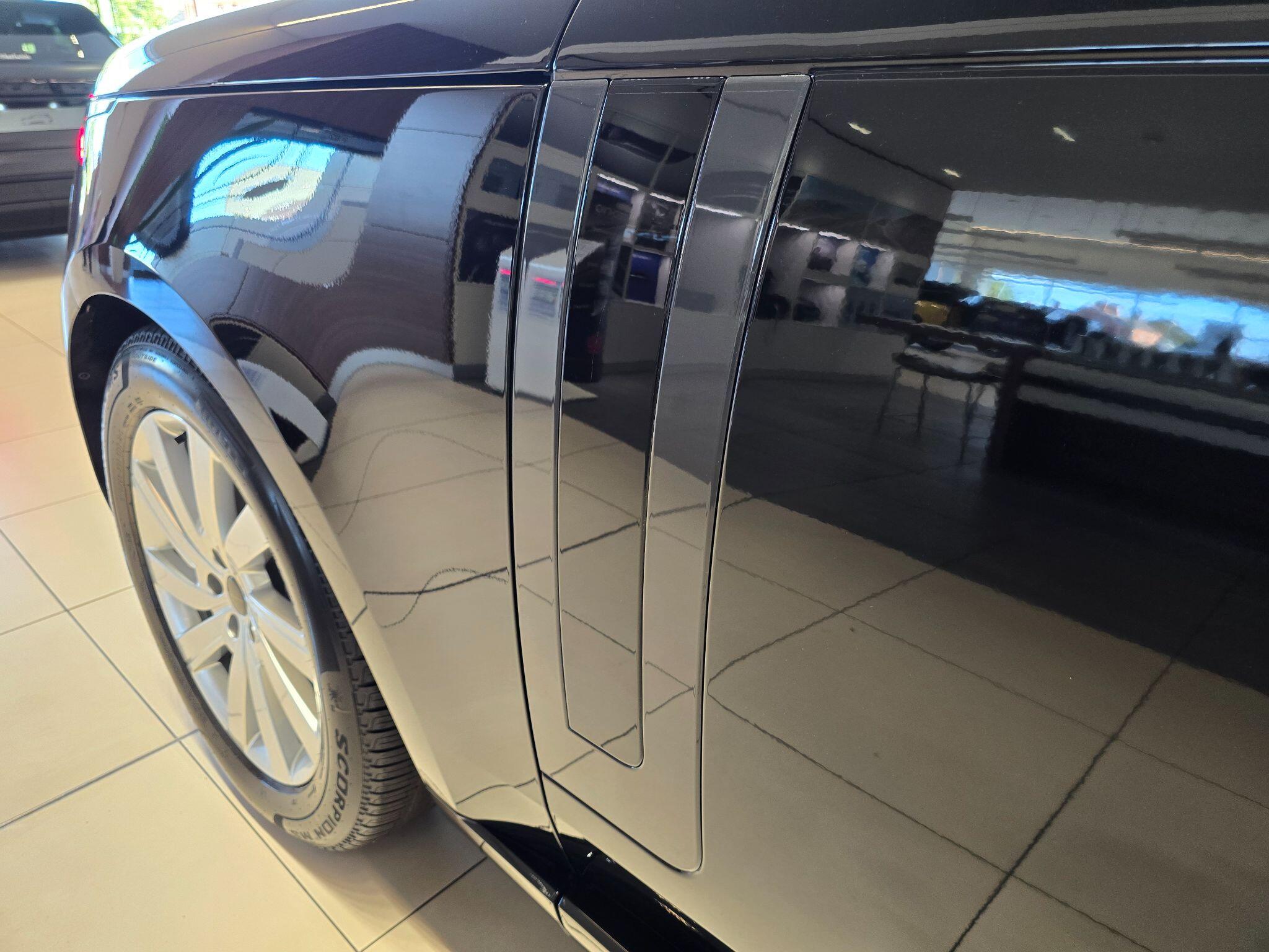 Land Rover Range Rover view 47