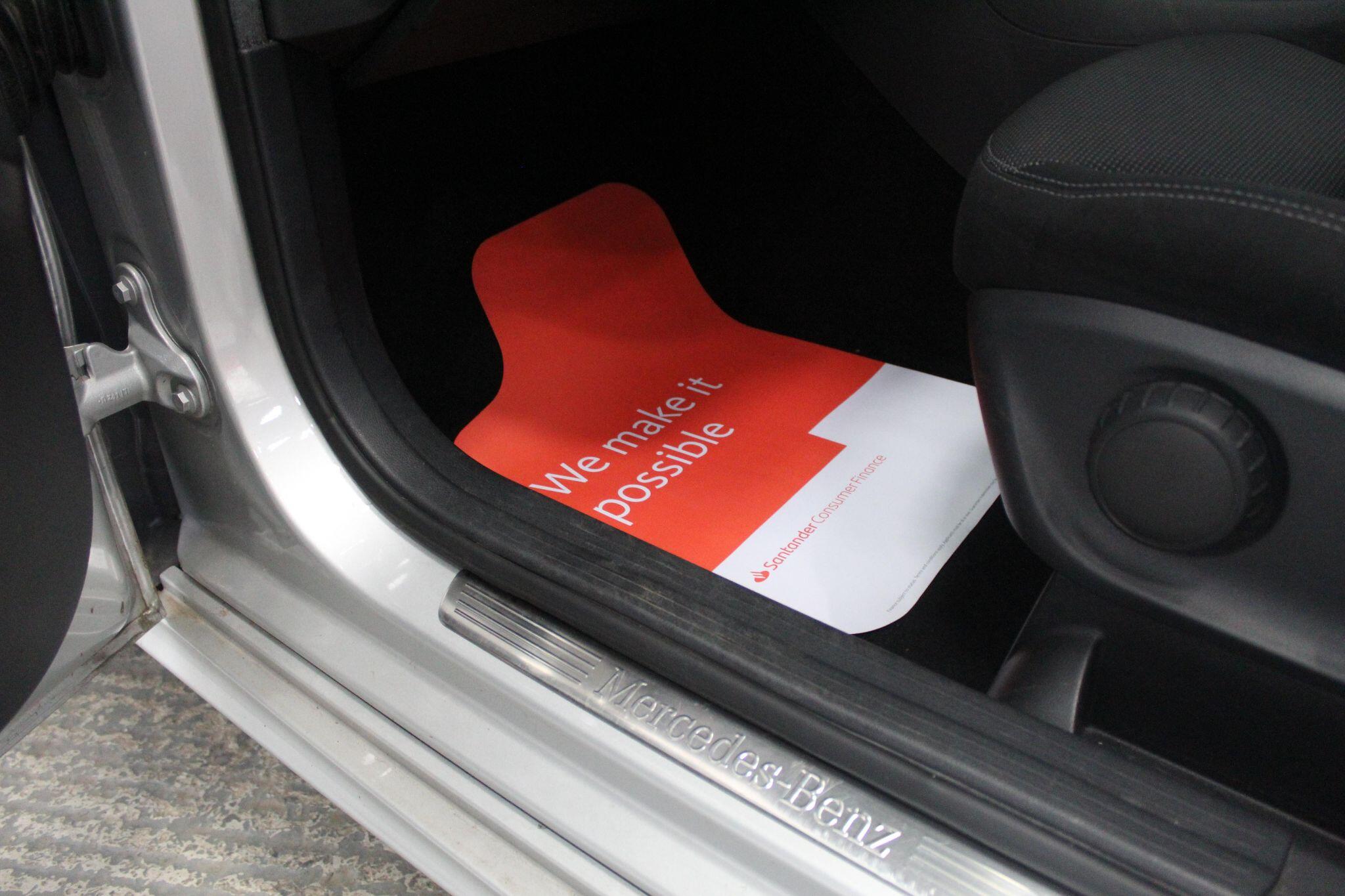 Mercedes-Benz B-Class view 30