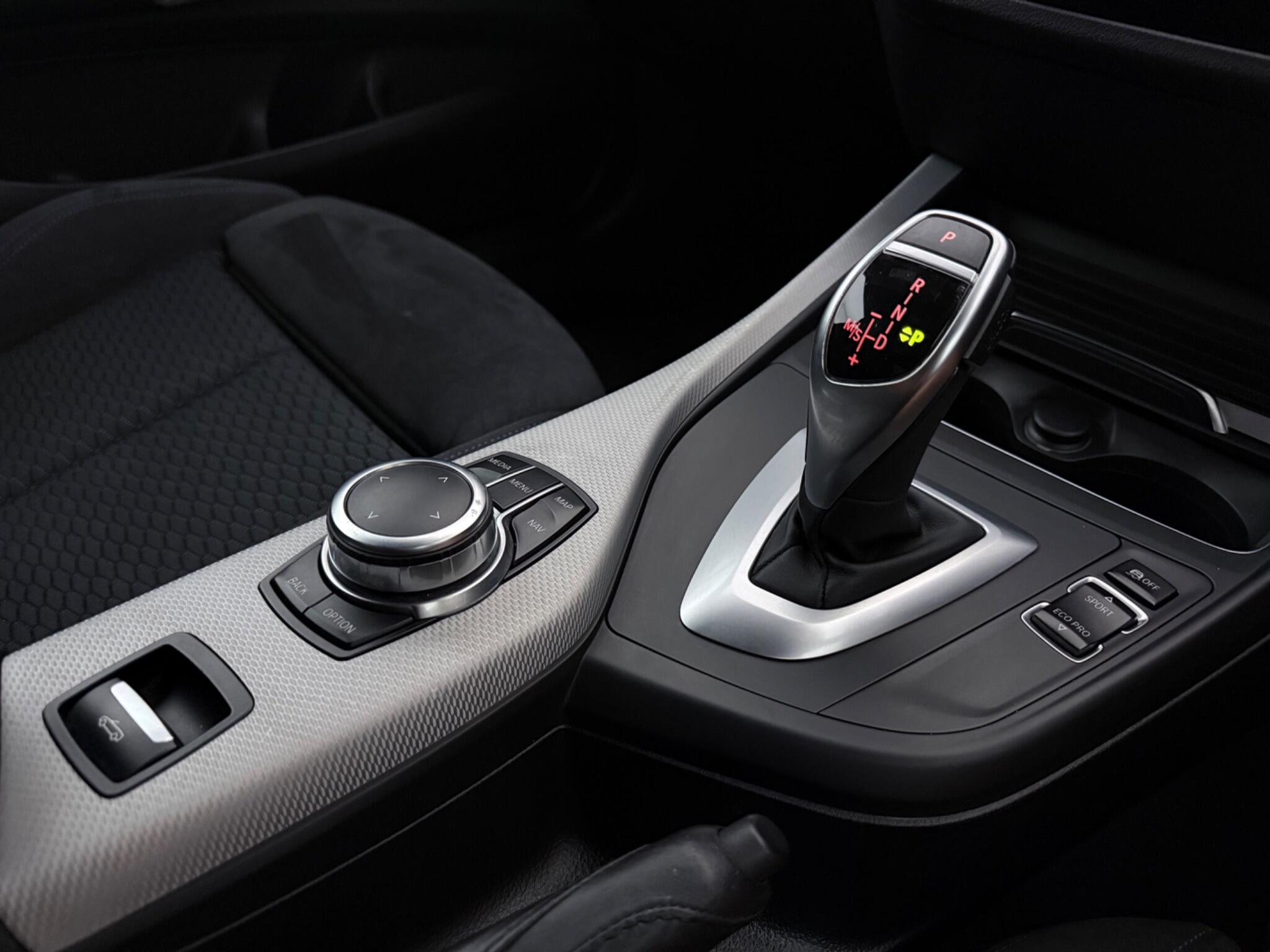 BMW 2 Series view 22