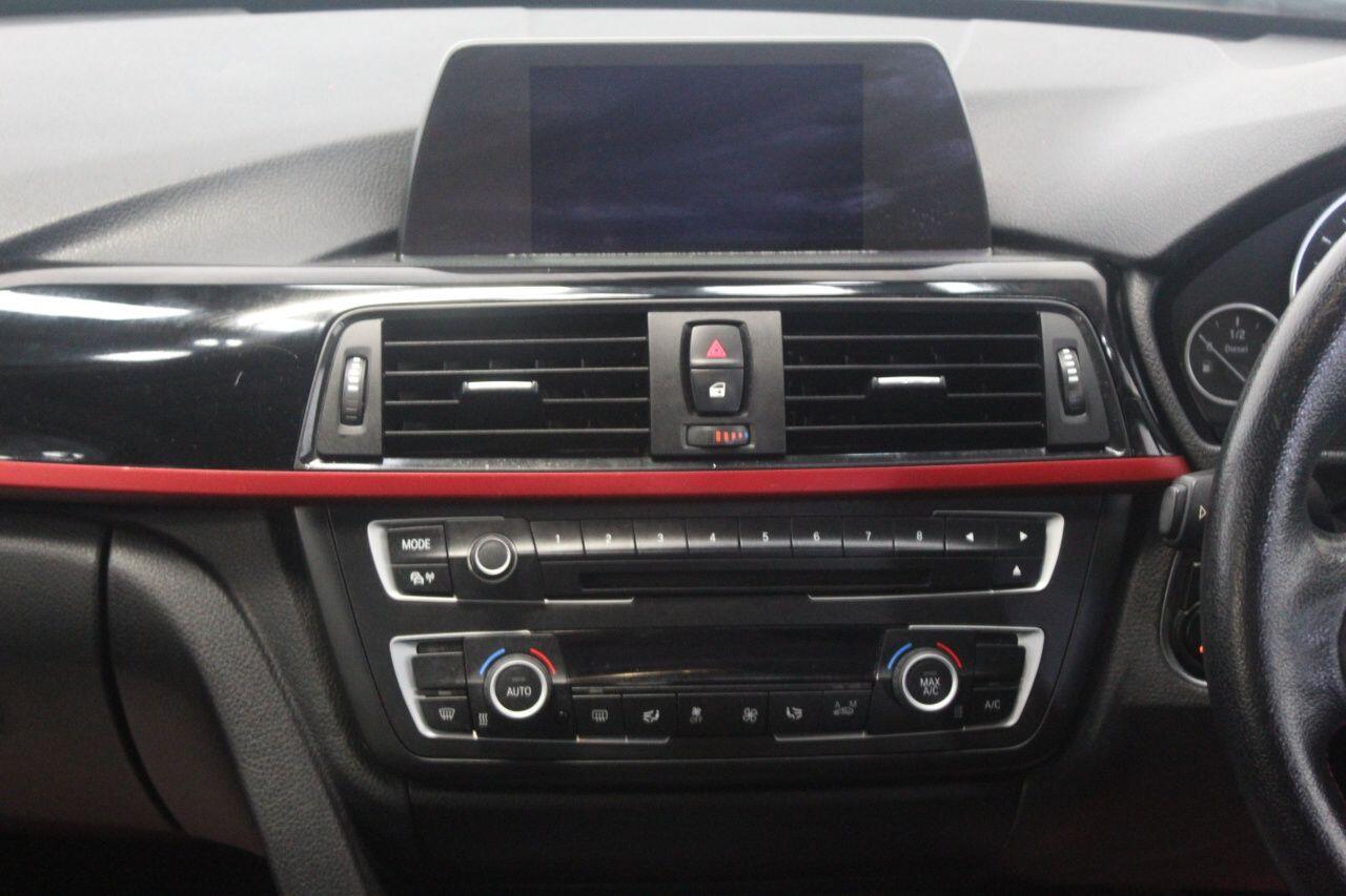 BMW 3 Series view 30