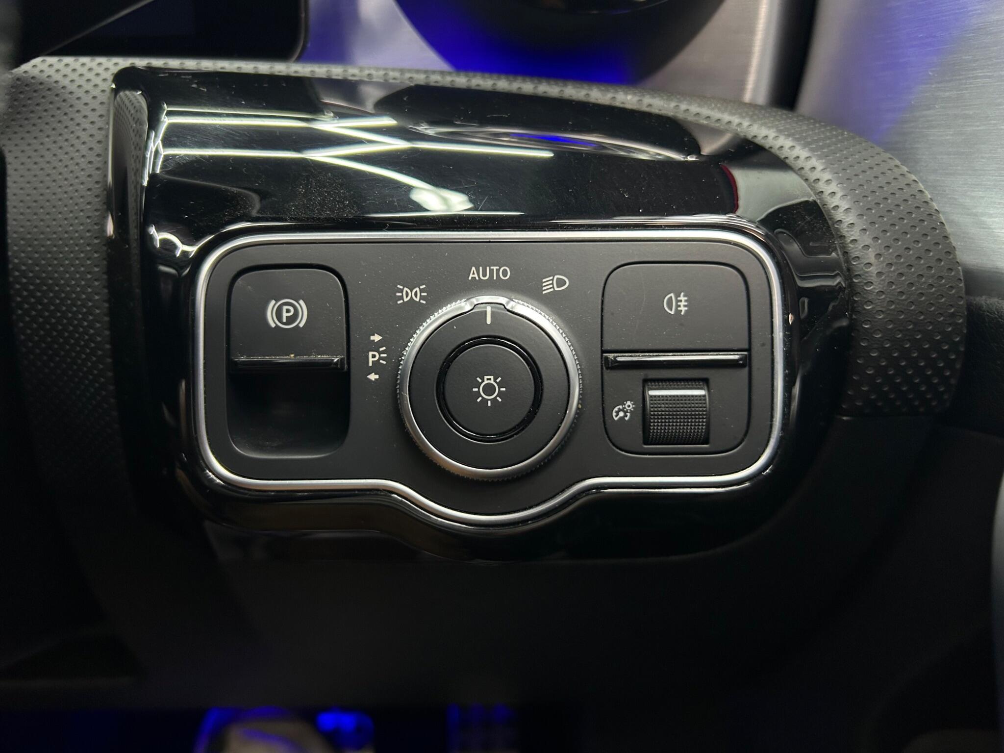 Mercedes-Benz Cla view 26