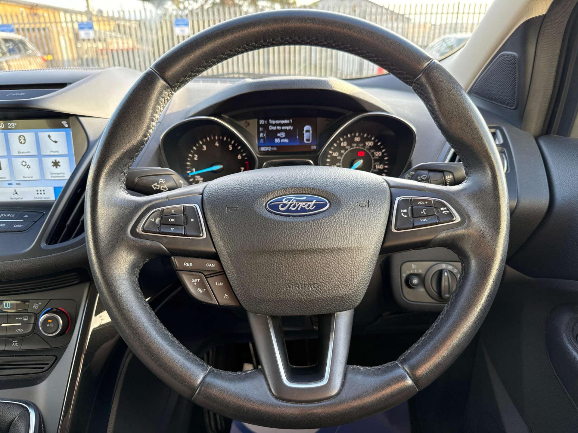 Ford Kuga view 85