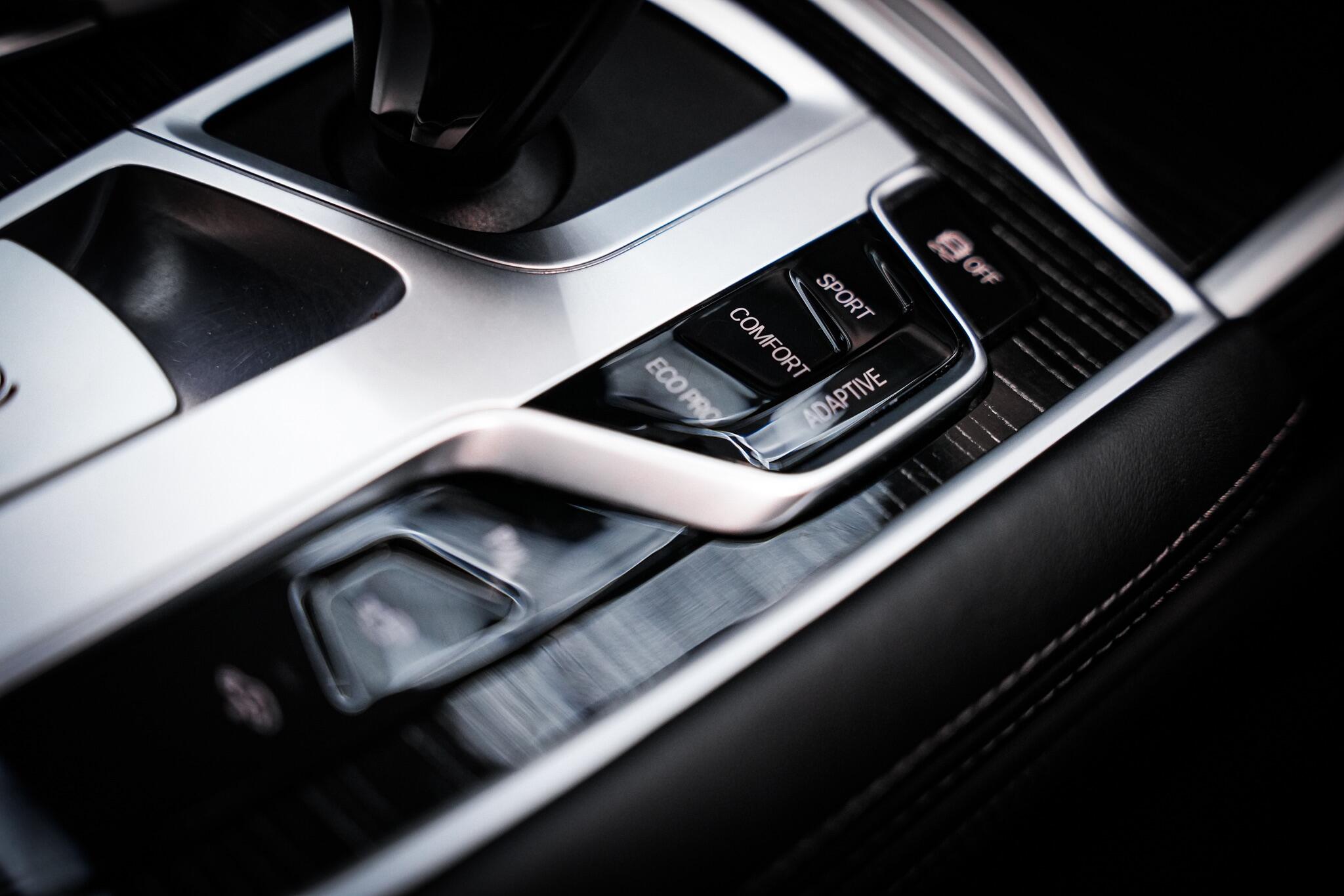 BMW 7 Series view 42