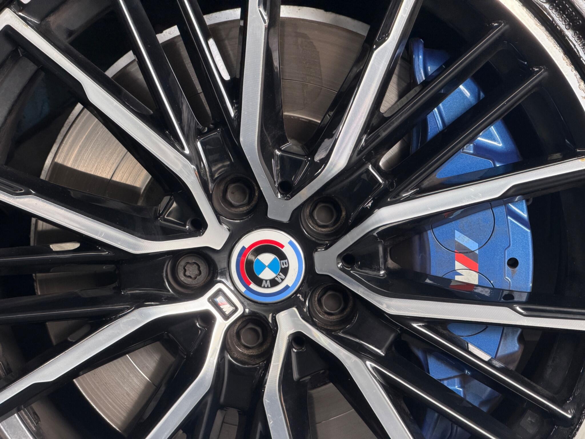BMW 1 Series view 16