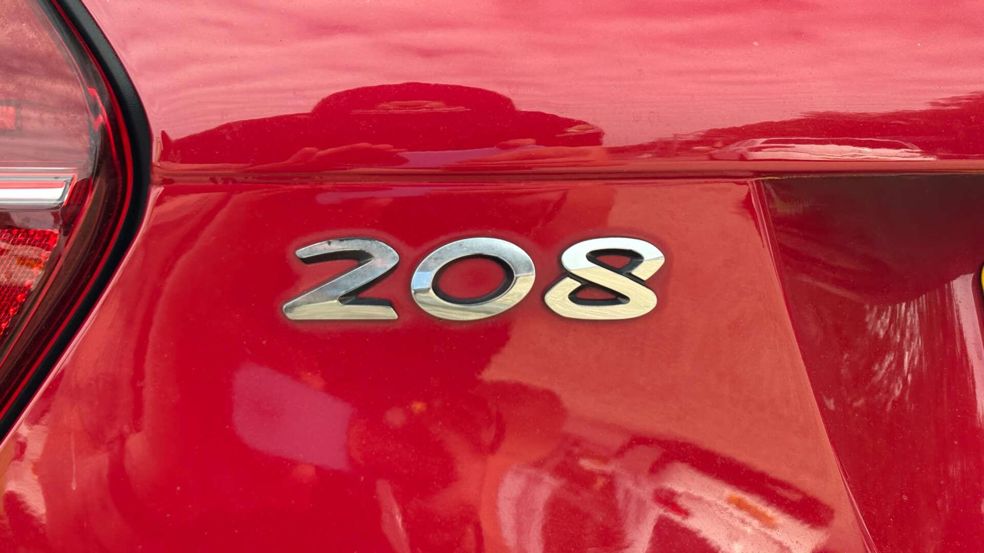 Peugeot 208 view 41