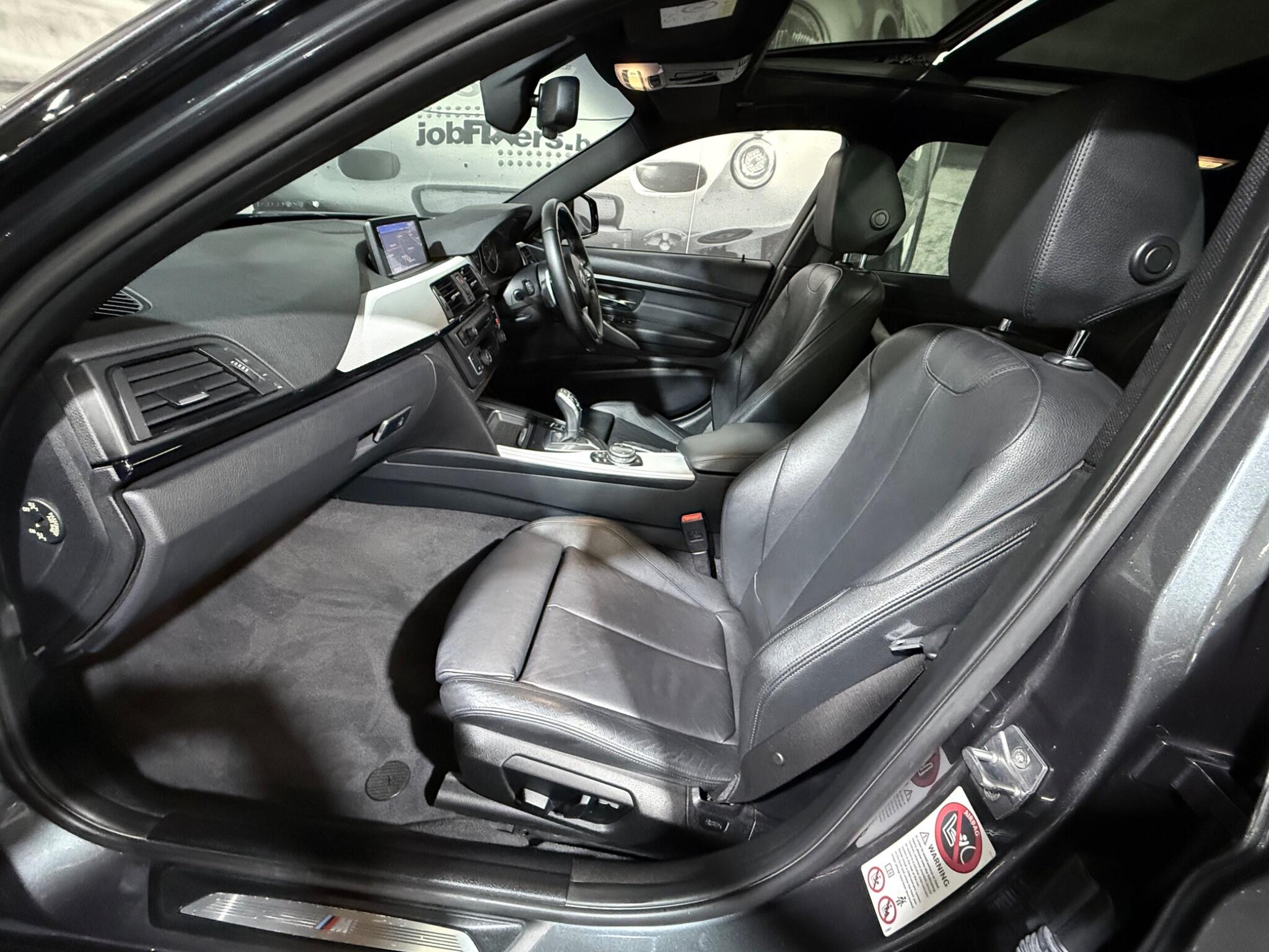 BMW 3 Series view 6