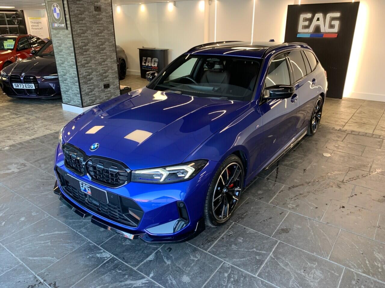 BMW 3 Series view 11
