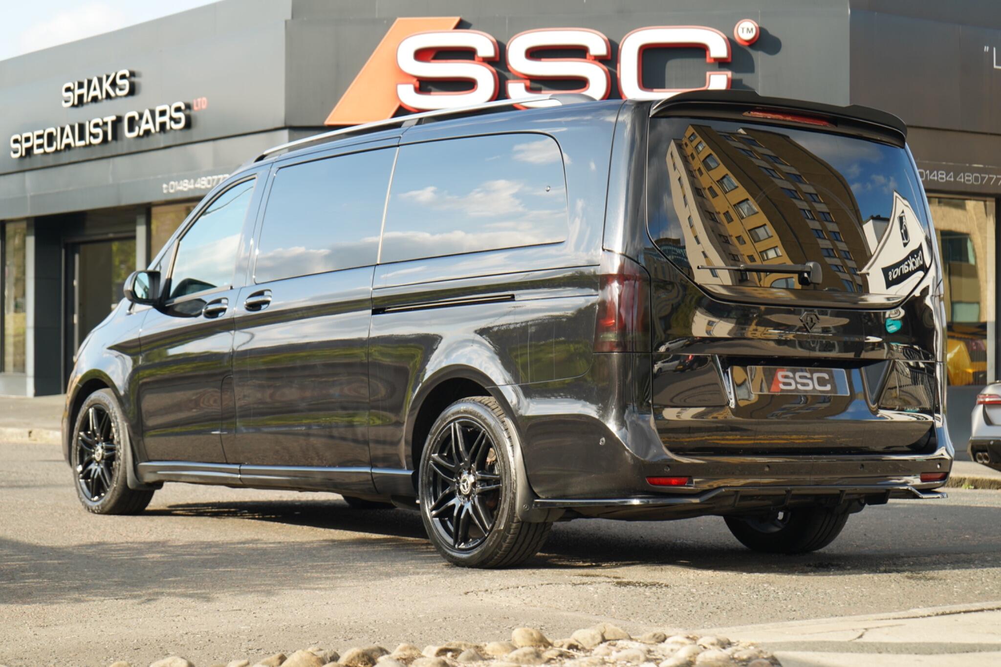 Mercedes-Benz V-Class view 10