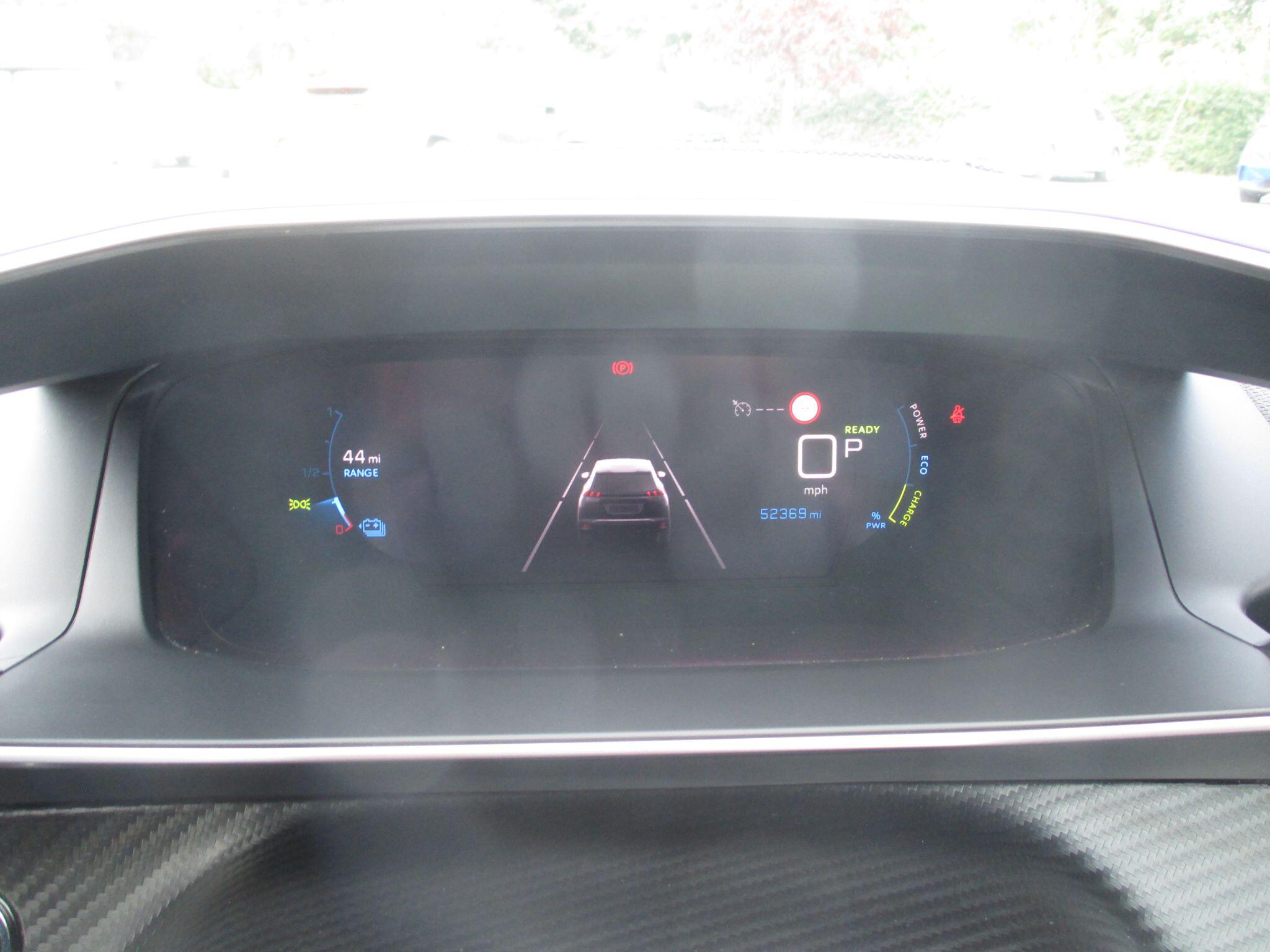 Peugeot E-2008 view 36