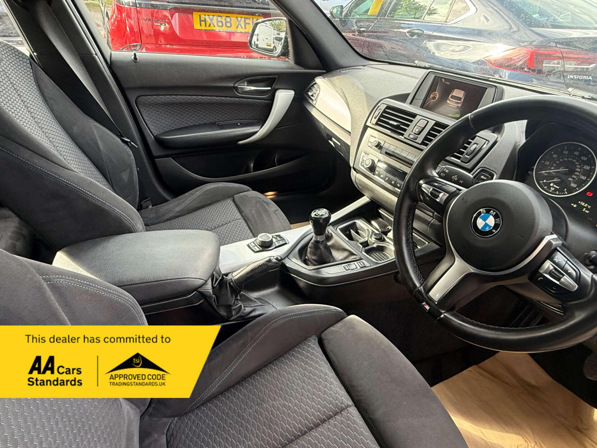 BMW 1 Series view 36