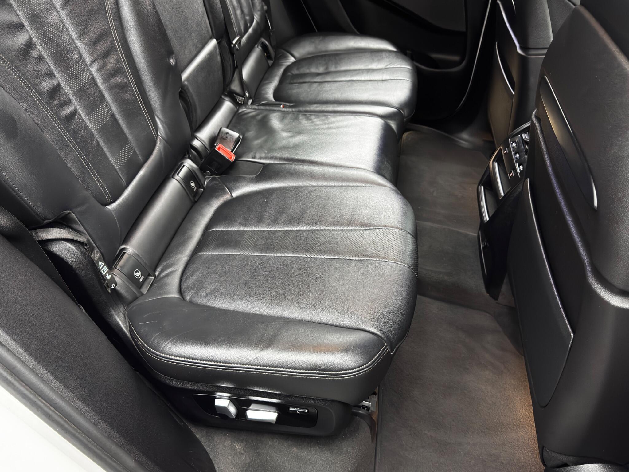 BMW X5 view 16