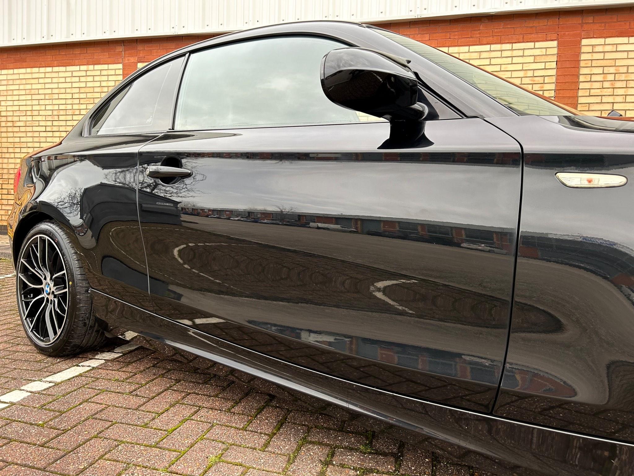 BMW 1 Series view 8