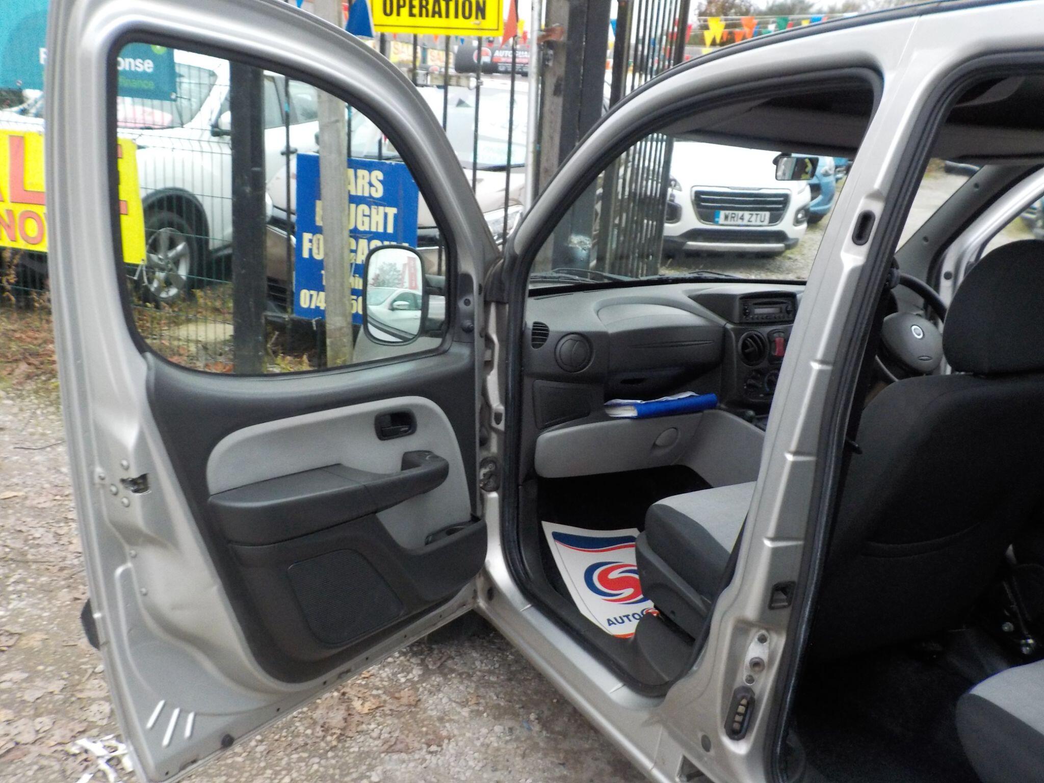 Fiat Doblo 1.9 MultiJet Dynamic 5dr