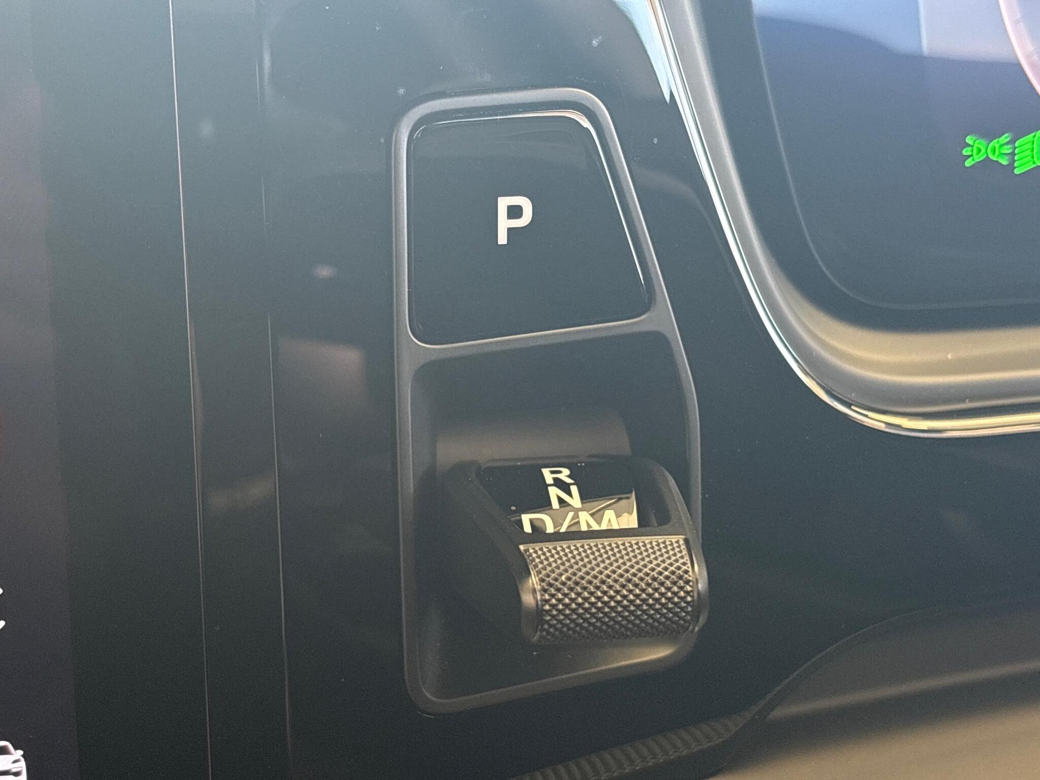 Porsche Cayenne view 12