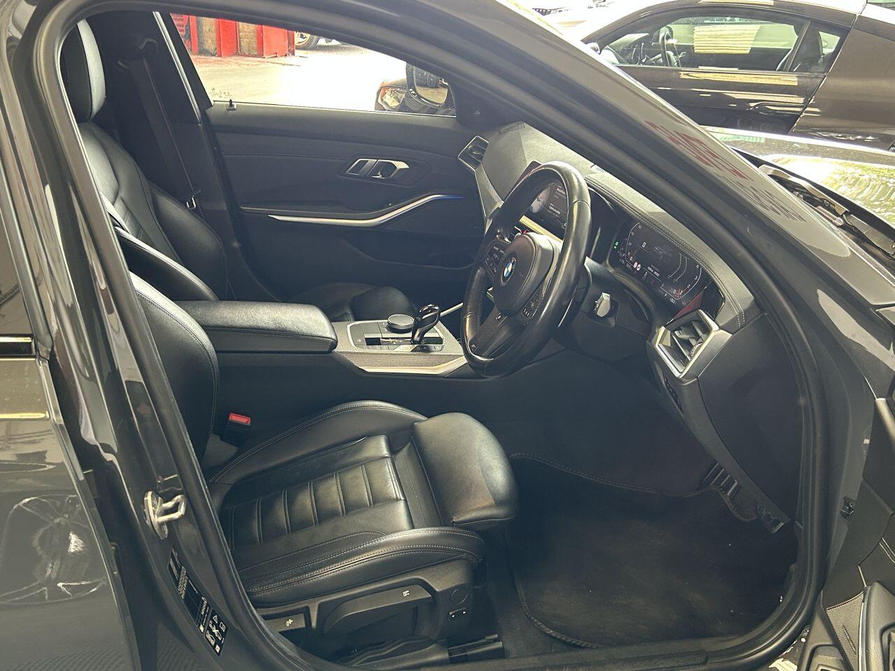 BMW 3 Series view 31