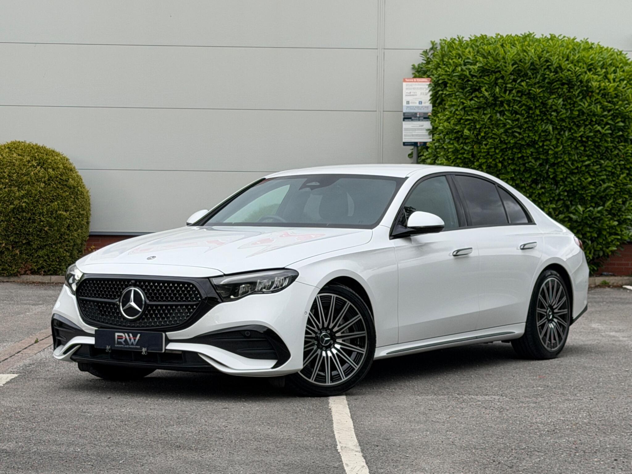 Mercedes-Benz E Class view 8