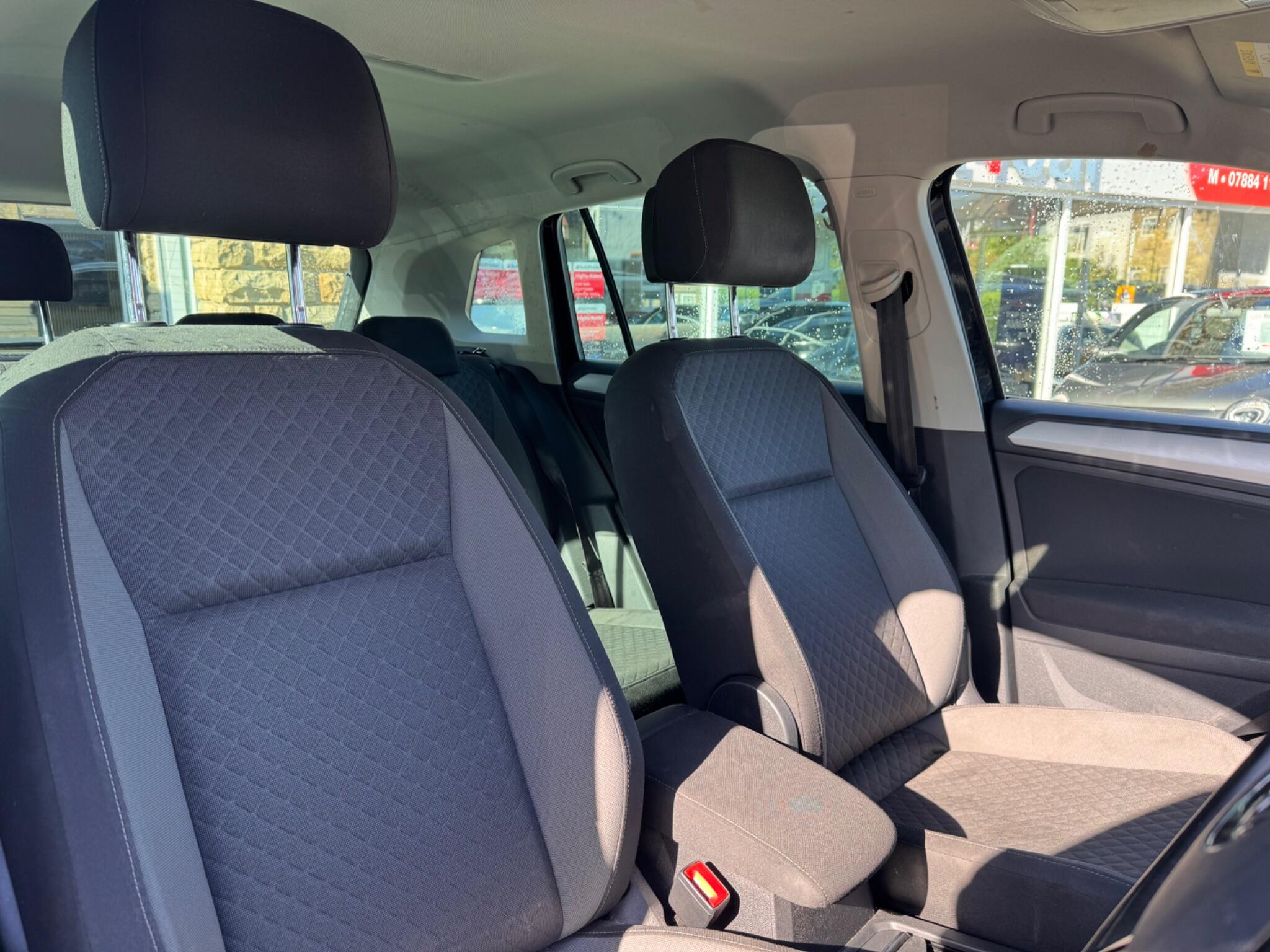 Volkswagen Tiguan view 9