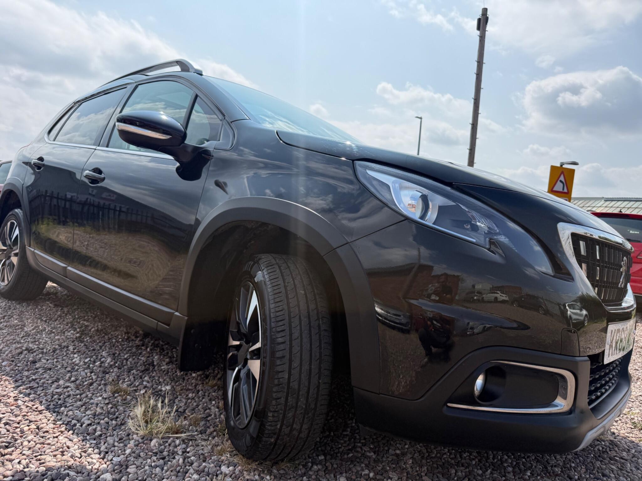 Peugeot 2008 view 19