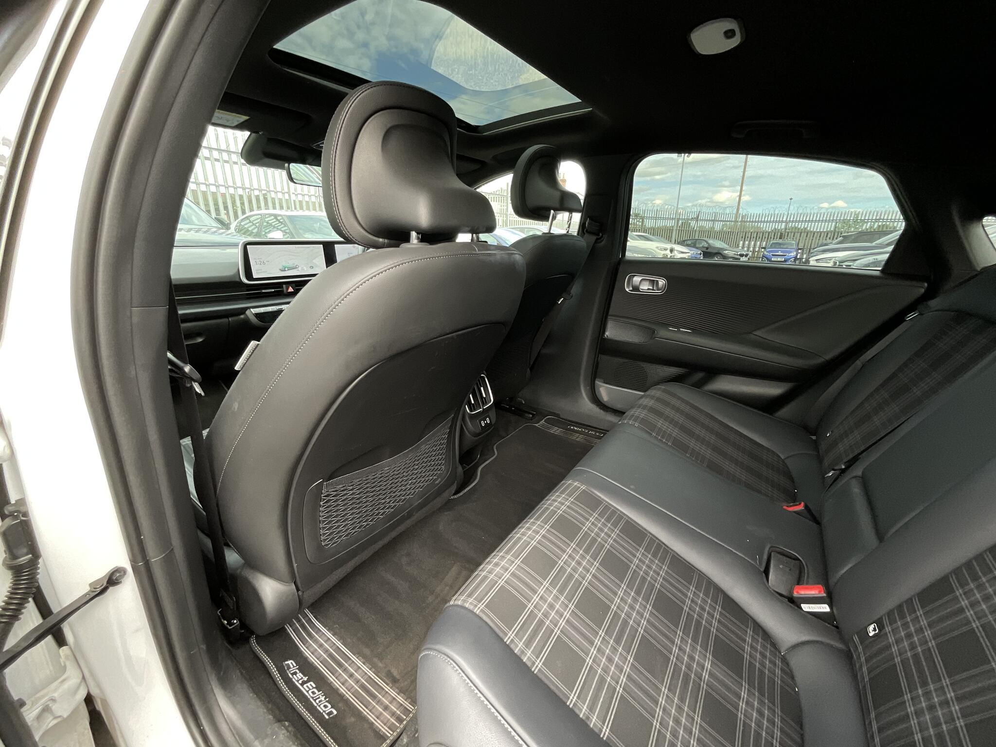 Hyundai Ioniq 6 view 13