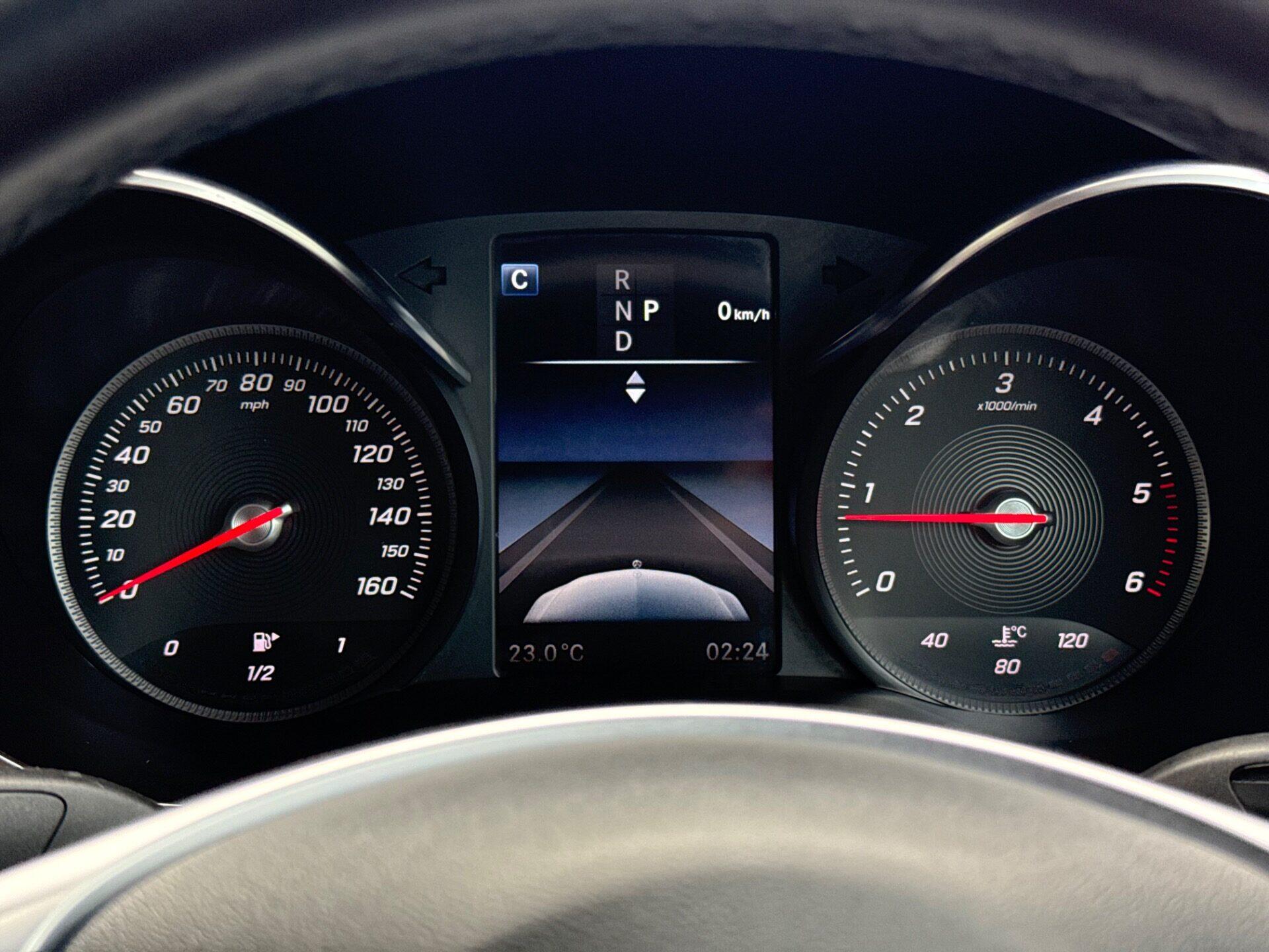 Mercedes-Benz C-Class view 41