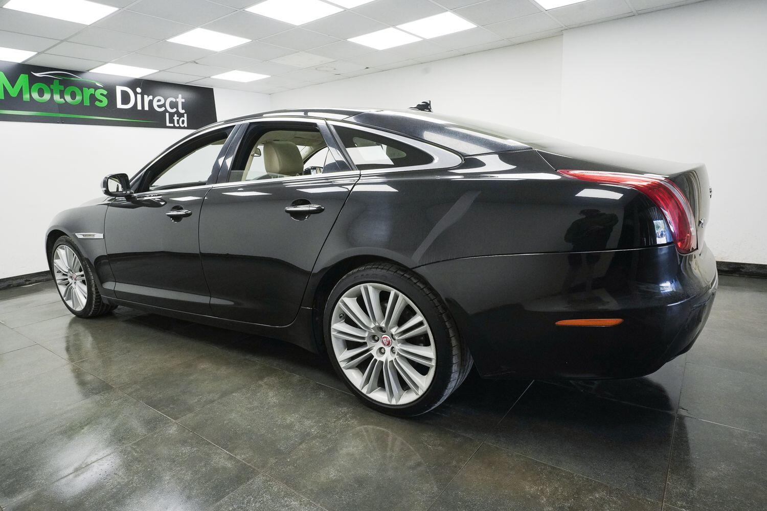 Jaguar XJ view 7