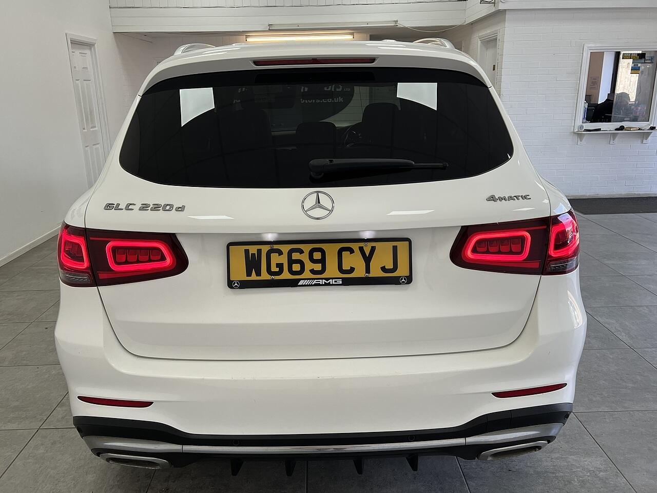 Mercedes-Benz GLC view 4