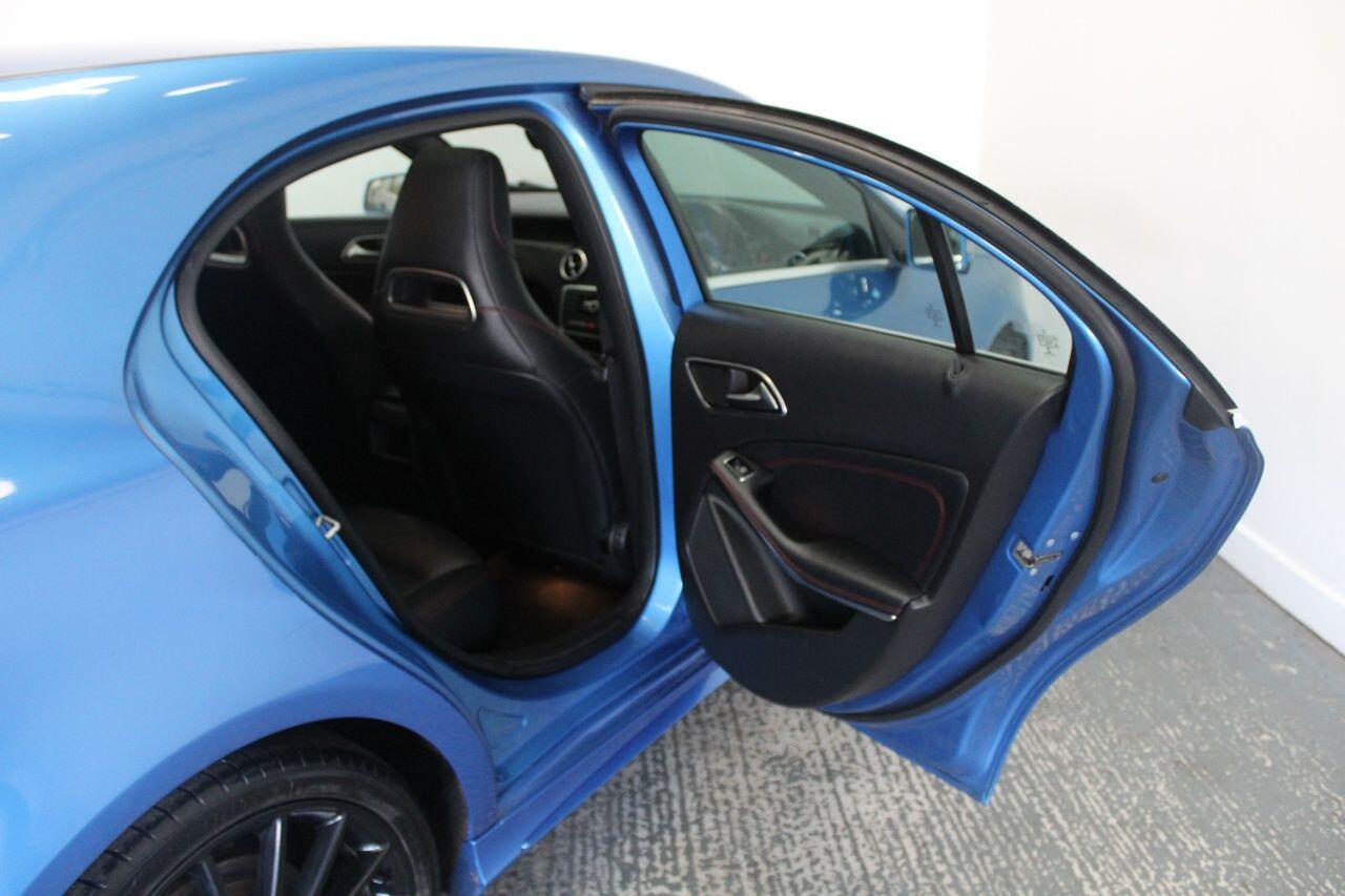 Mercedes-Benz A-Class view 28