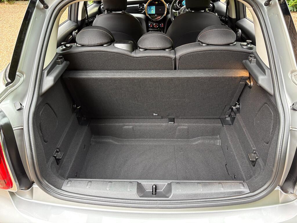 Mini Hatch view 35